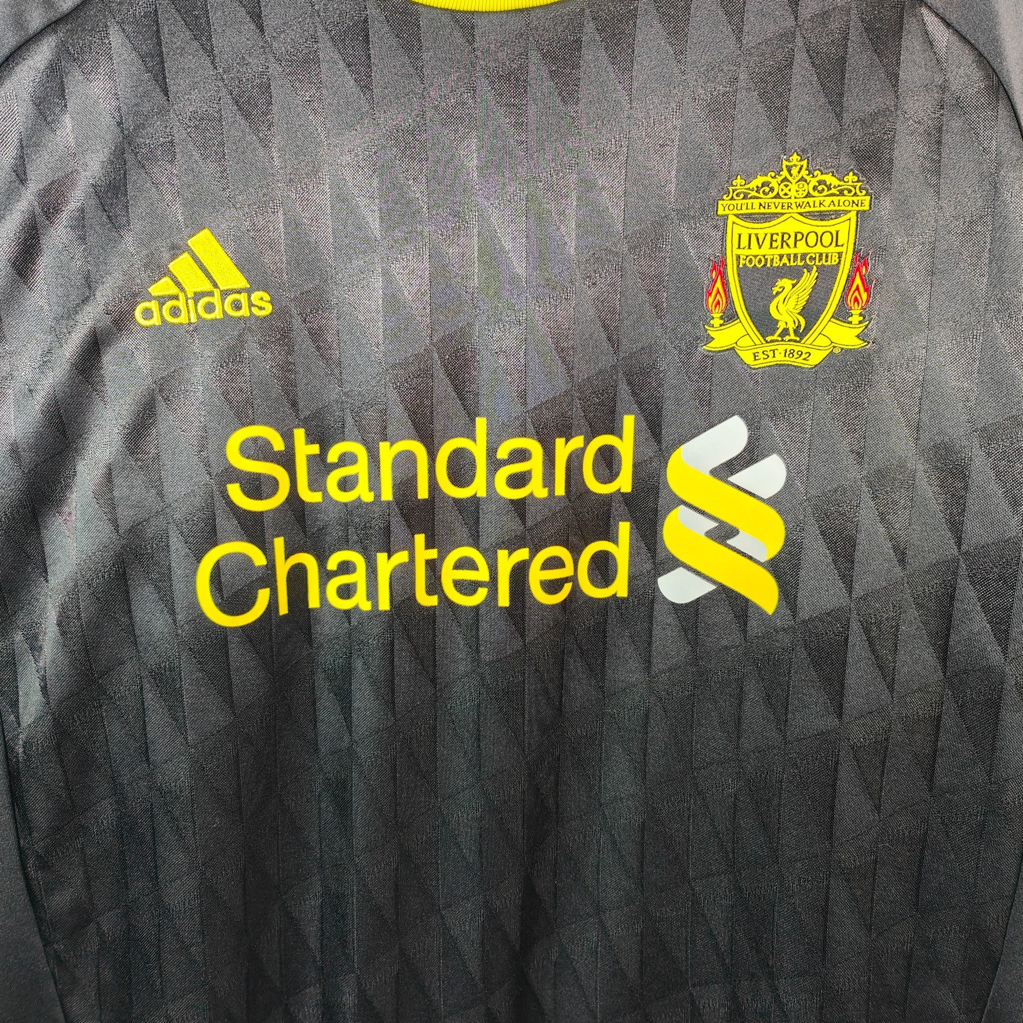 2010 - 11 Liverpool Third Shirt Gerrard 8 (L) - Eternal Pitch