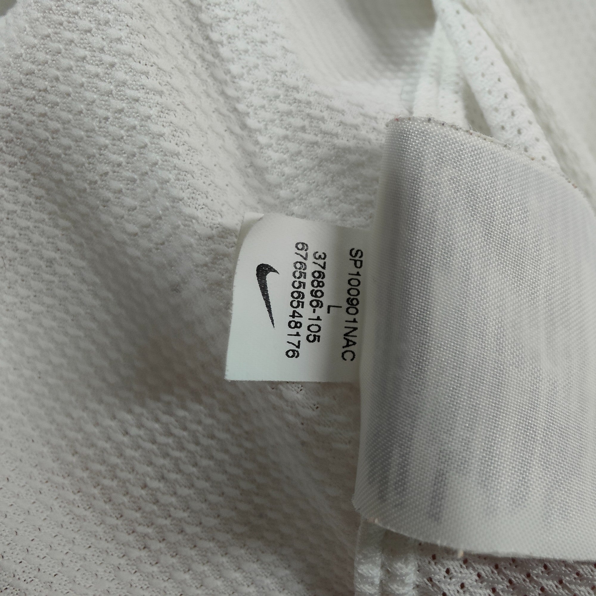 2010 - 11 Portugal Away Shirt Ronaldo 7 (L) - Eternal Pitch