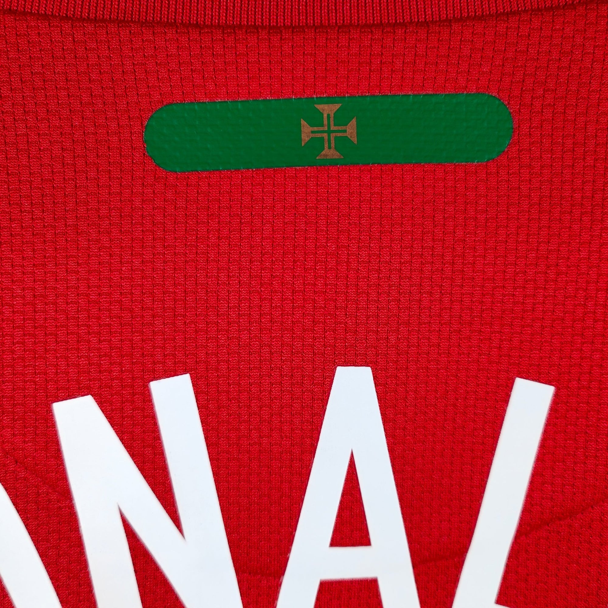 2010 - 11 Portugal Home Shirt Ronaldo 7 - 9.5/10 - (XL) - Eternal Pitch