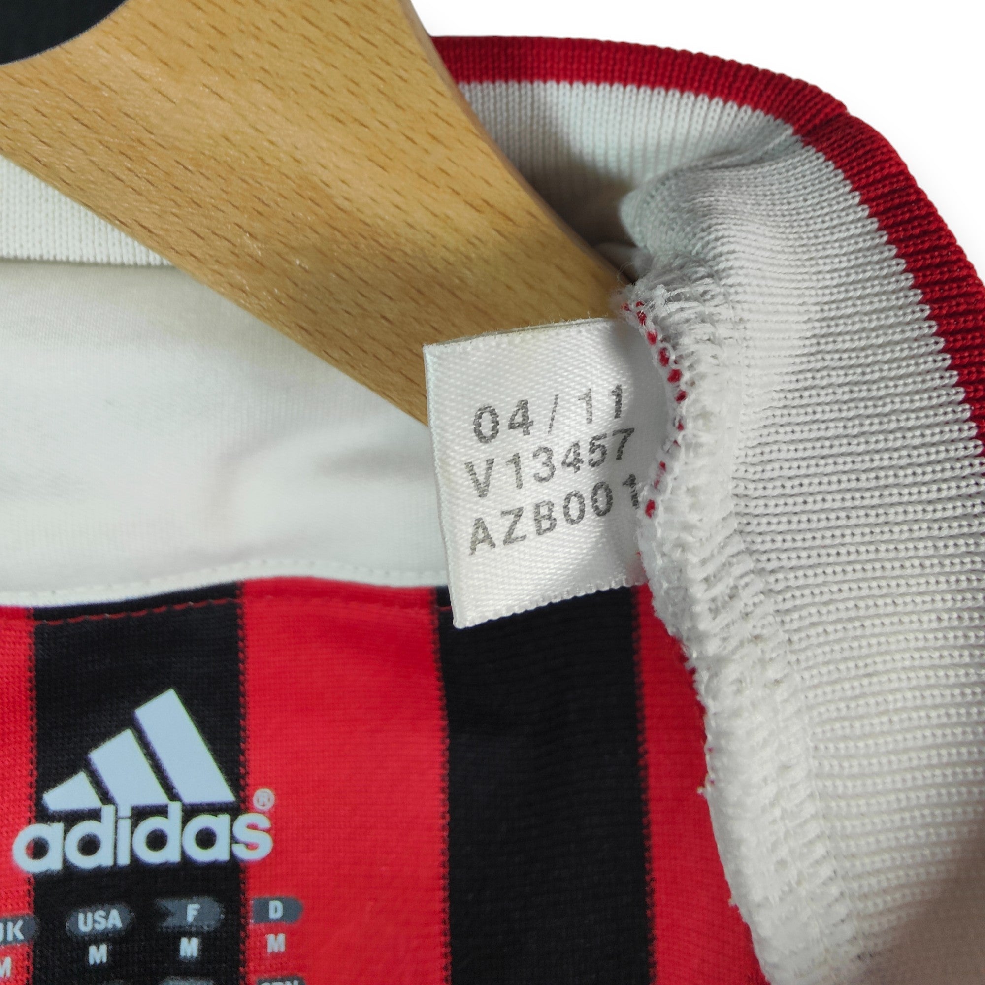 2011 - 12 AC Milan Home Shirt Ibrahimovic 11 (M) - Eternal Pitch
