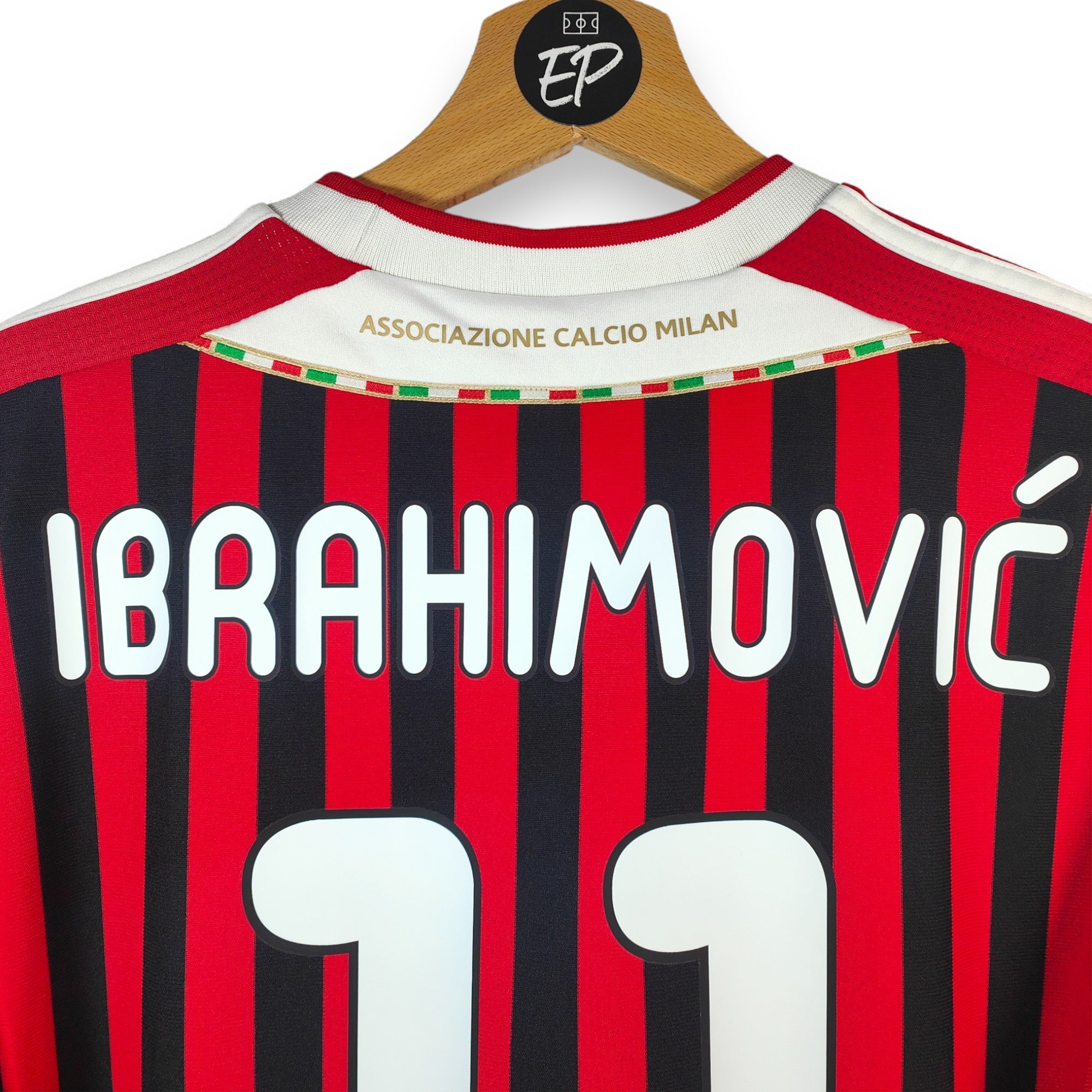 2011 - 12 AC Milan Home Shirt Ibrahimovic 11 (M) - Eternal Pitch