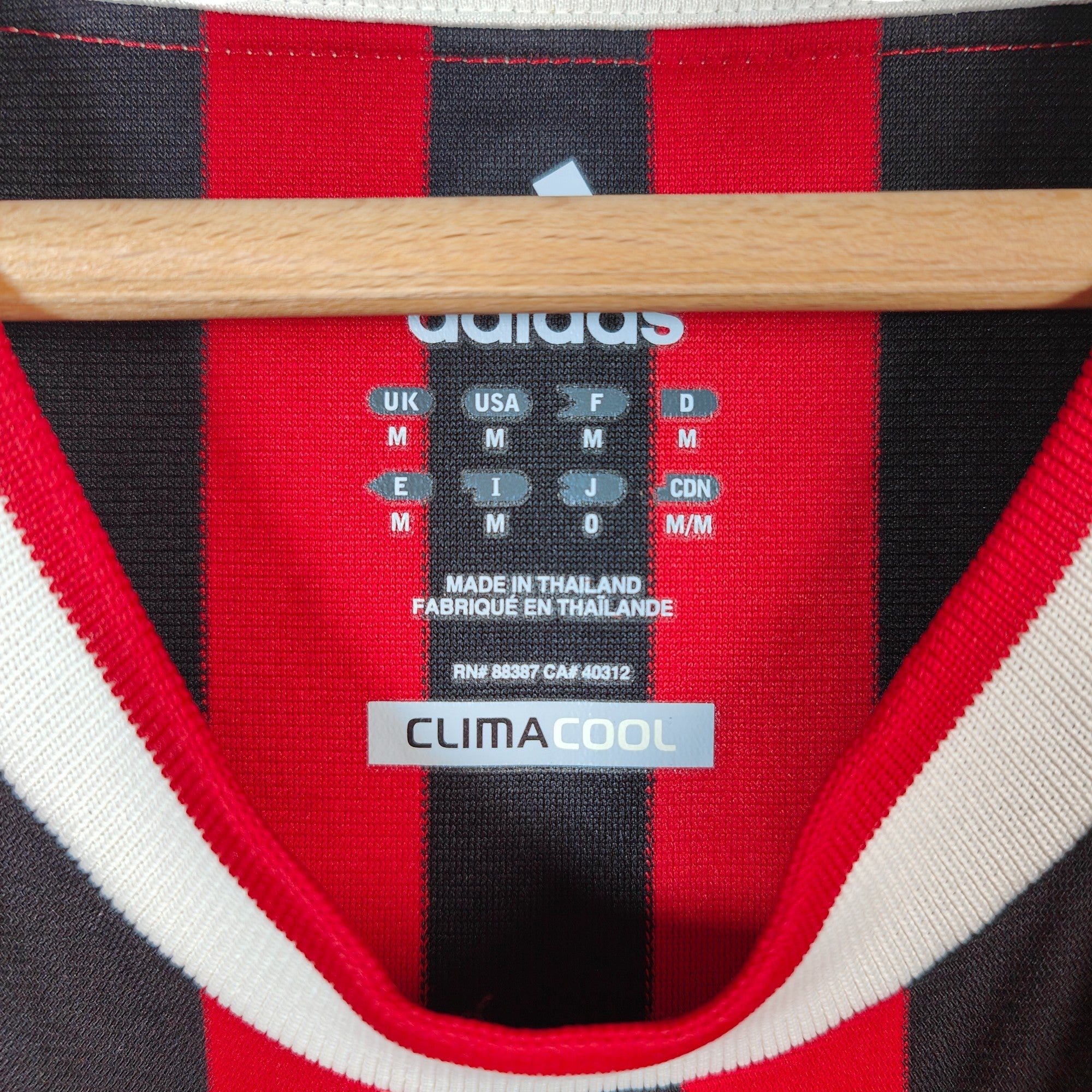 2011 - 12 AC Milan Home Shirt Ibrahimovic 11 (M) - Eternal Pitch