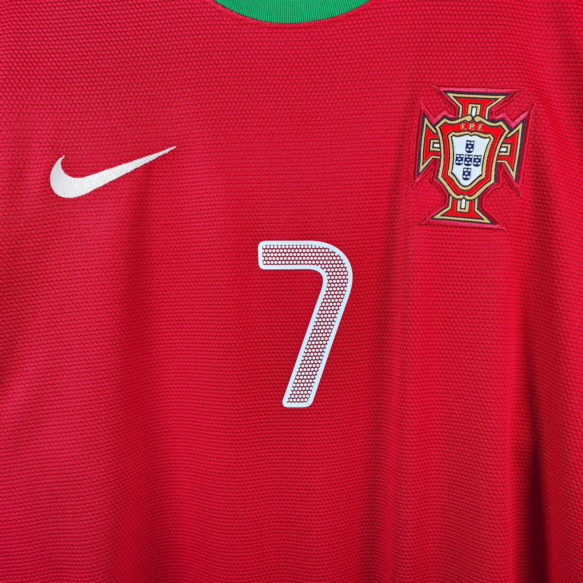 2012 - 13 Portugal Home Shirt Ronaldo 7 - 9.5/10 - (XL) - Eternal Pitch