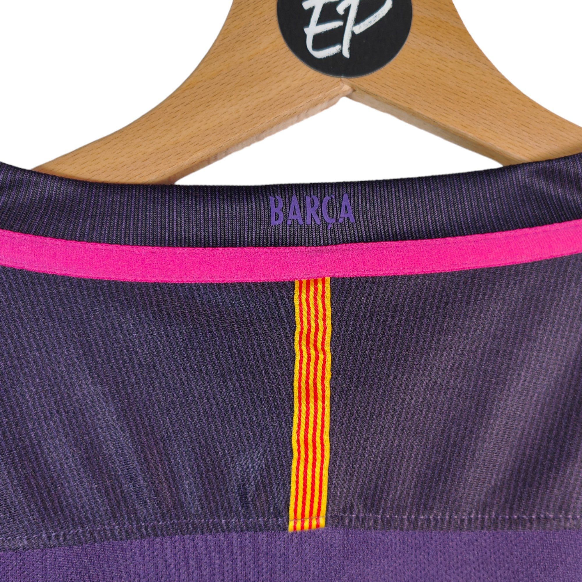2016 - 17 FC Barcelona Away Shirt Neymar 11 (L) - Eternal Pitch