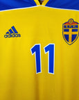 2000-02 Sweden Home Shirt Ibrahimovic