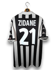 1999-00 Juventus Home Shirt Zidane