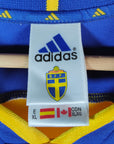 2000-02 Sweden Home Shirt Ibrahimovic