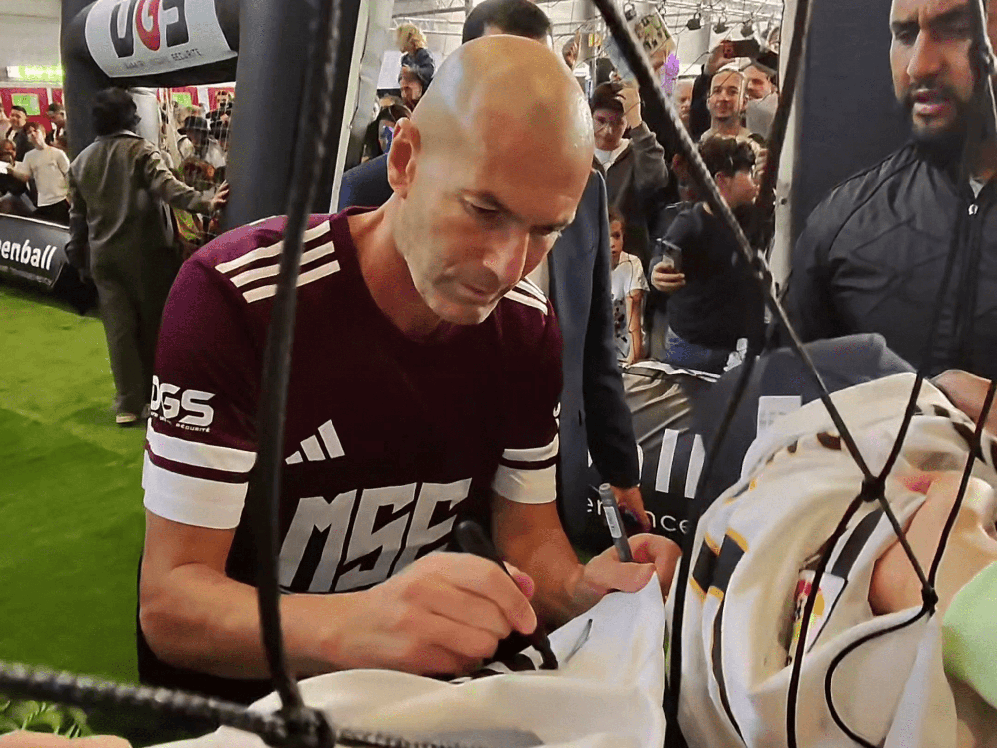 Zidane x EternalPitch – Vintage Football at Multiverse Swiss Expo 2025 - Eternal Pitch