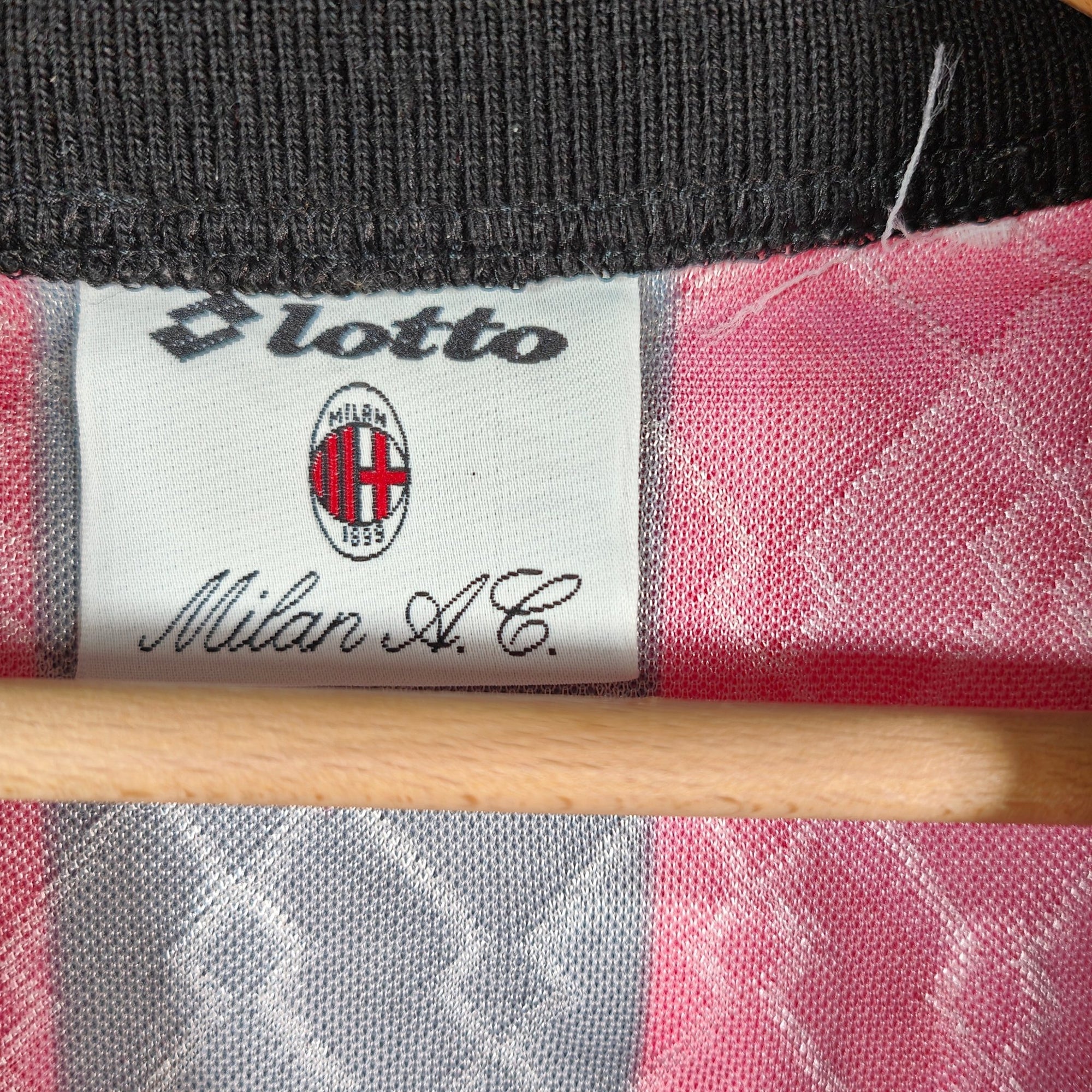 1995 - 96 AC Milan Home Shirt Weah 9 (L) - Eternal Pitch