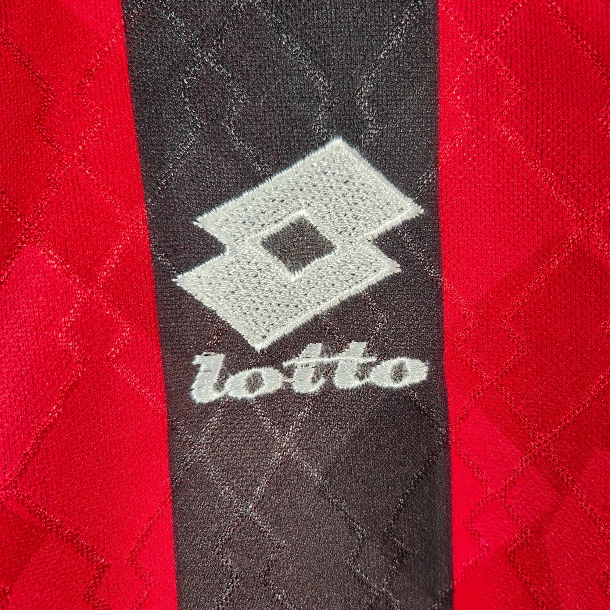 1995 - 96 AC Milan Home Shirt Weah 9 (L) - Eternal Pitch