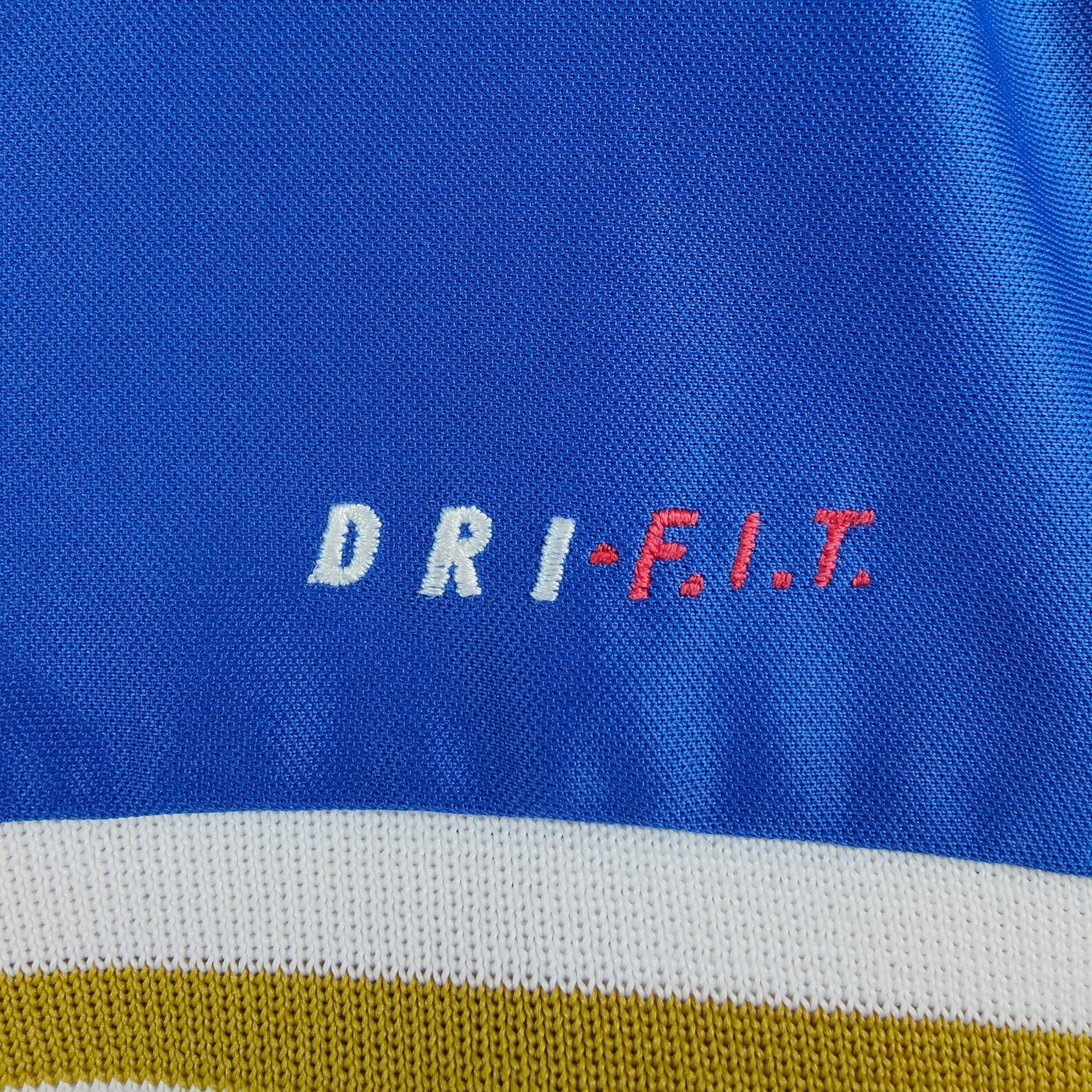 1996 - 97 Italy Home Shirt Maldini 3 - 9/10 - (XL) - Eternal Pitch