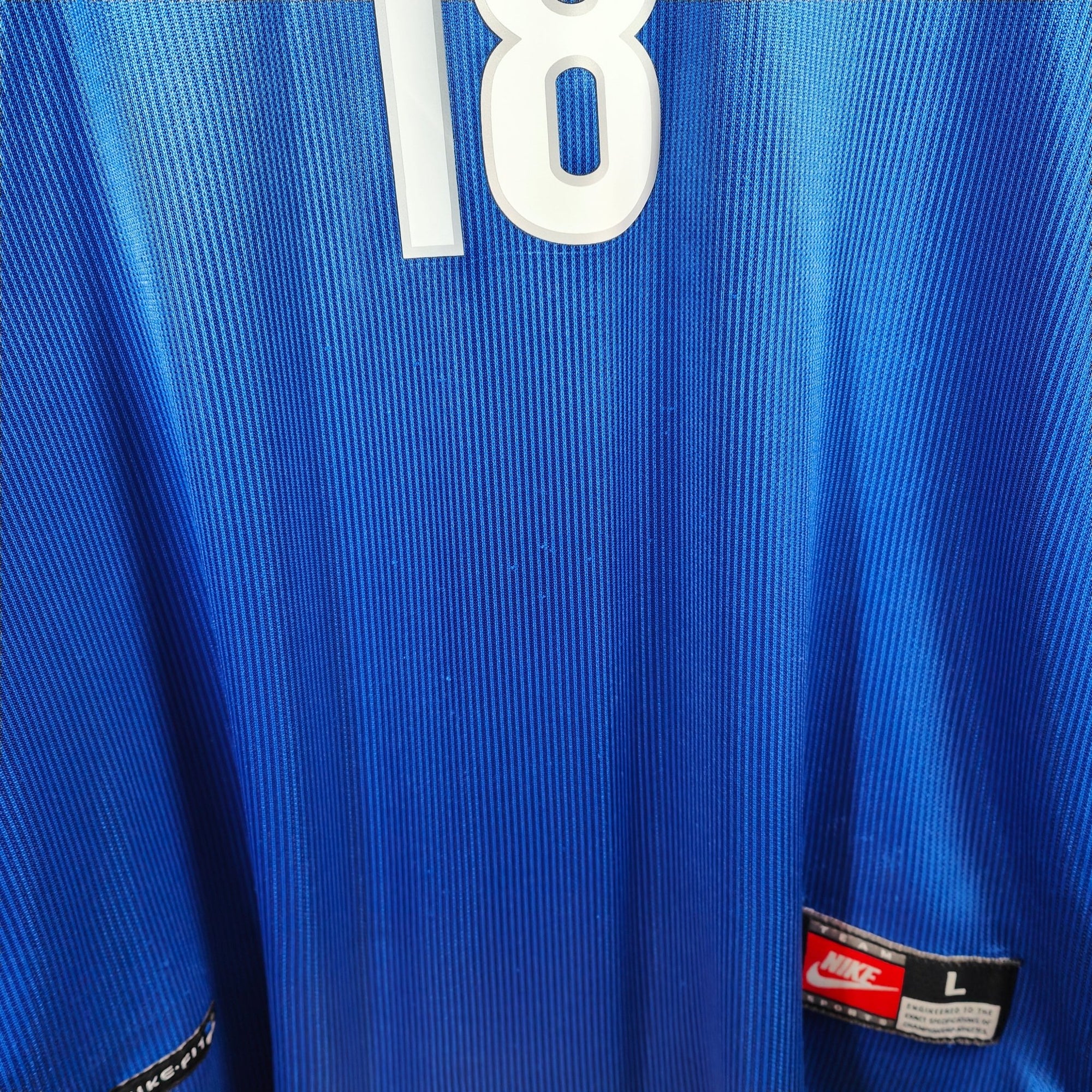 1997 - 98 Italy Home Shirt Baggio 18 - 7.5/10 - (L) - Eternal Pitch