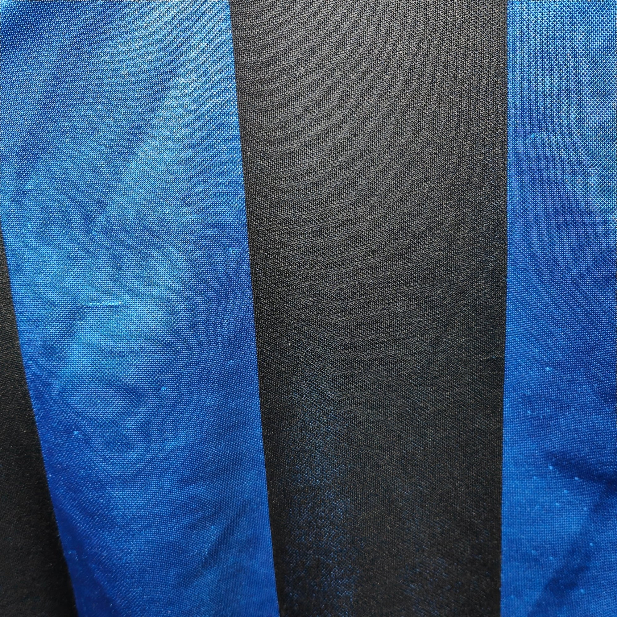 1999 - 00 Inter Milan Home Shirt Ronaldo 9 (L) - Eternal Pitch
