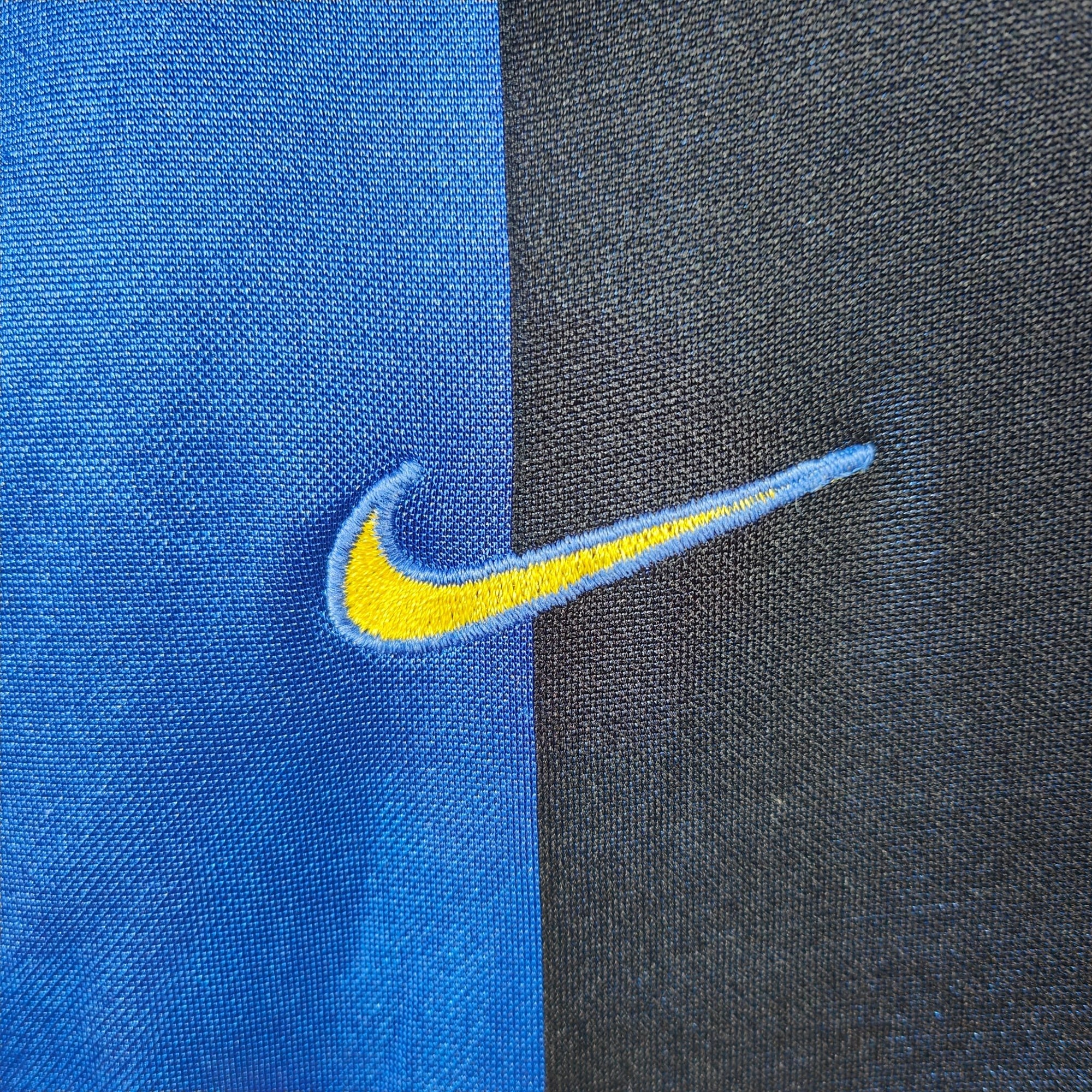 1999 - 00 Inter Milan Home Shirt Ronaldo 9 (L) - Eternal Pitch