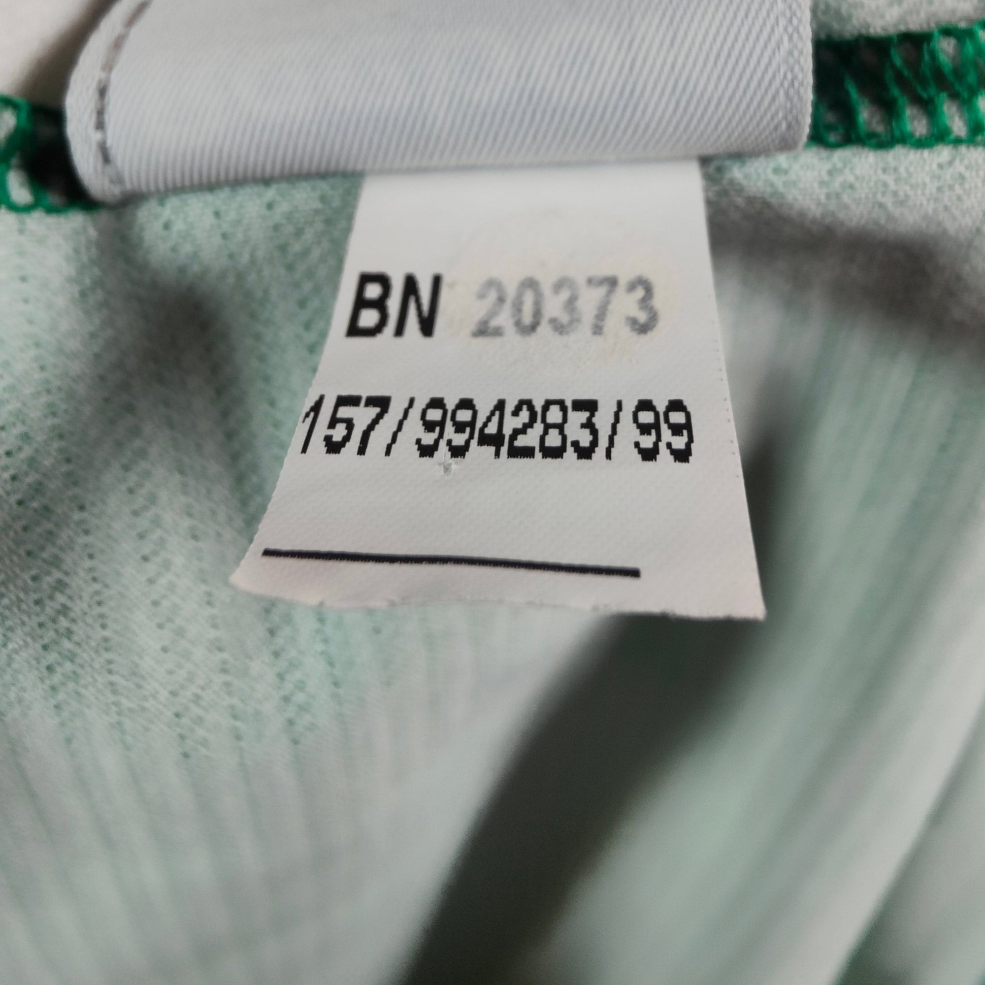 1999 - 00 Liverpool Away Shirt Henchoz 2 - 9.5/10 - (L) - Eternal Pitch