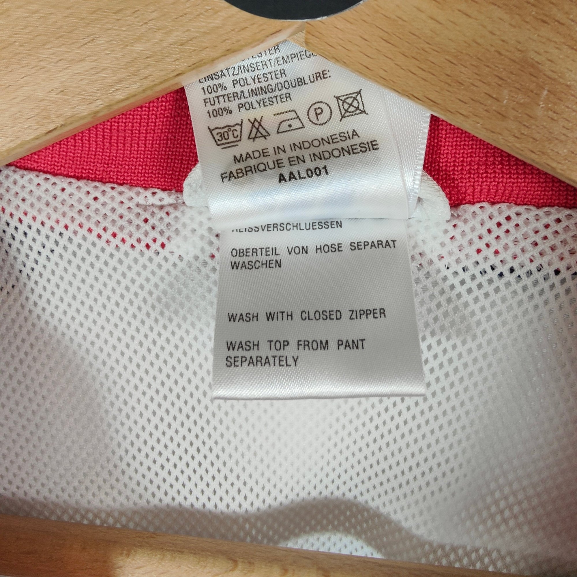2000 - 01 France Vest - 8.5/10 - (M) - Eternal Pitch