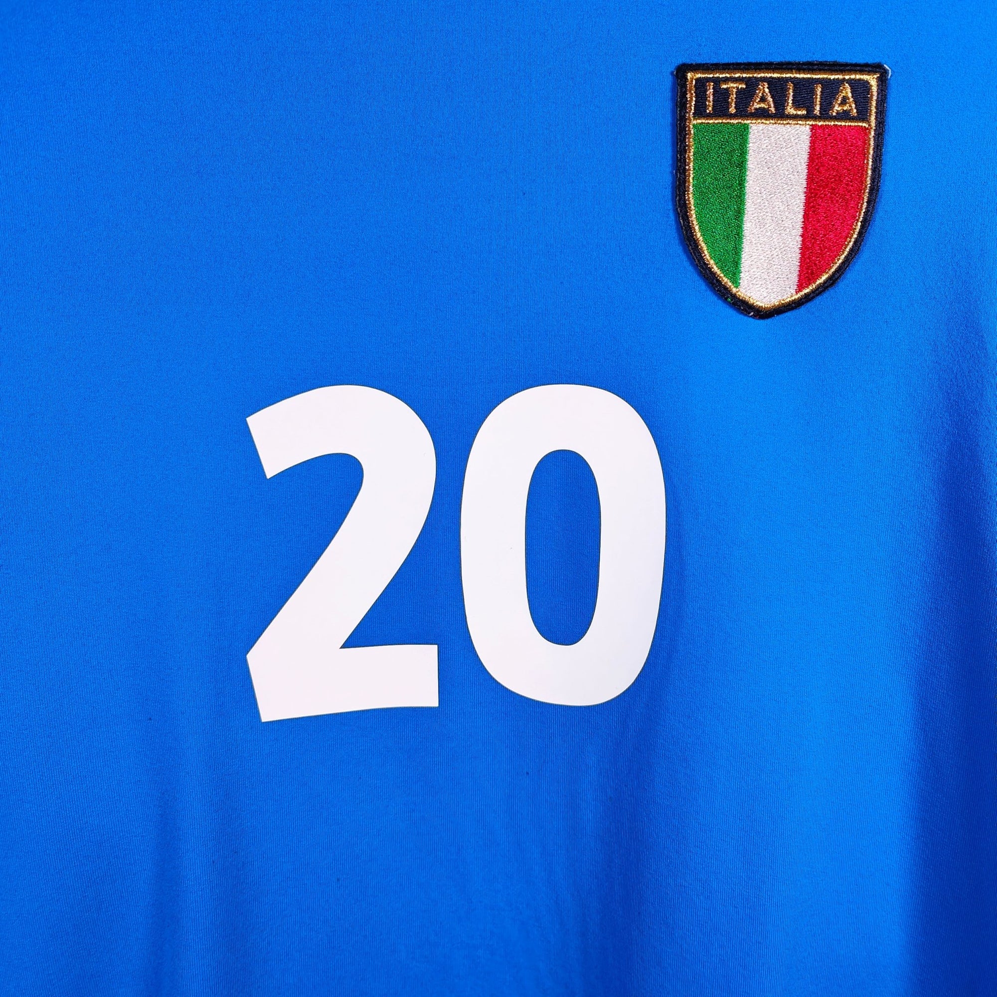 2000 - 01 Italy Home Shirt Totti 20 - 9.5/10 - (XL but fit like L - M) - Eternal Pitch