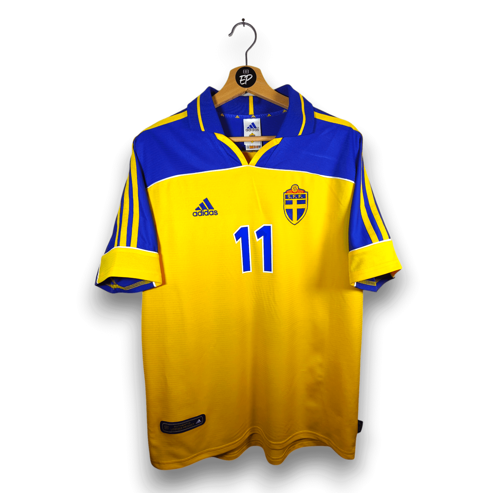 2000 - 02 Sweden Home Shirt Ibrahimovic 11 - 9/10 - (M) - Eternal Pitch