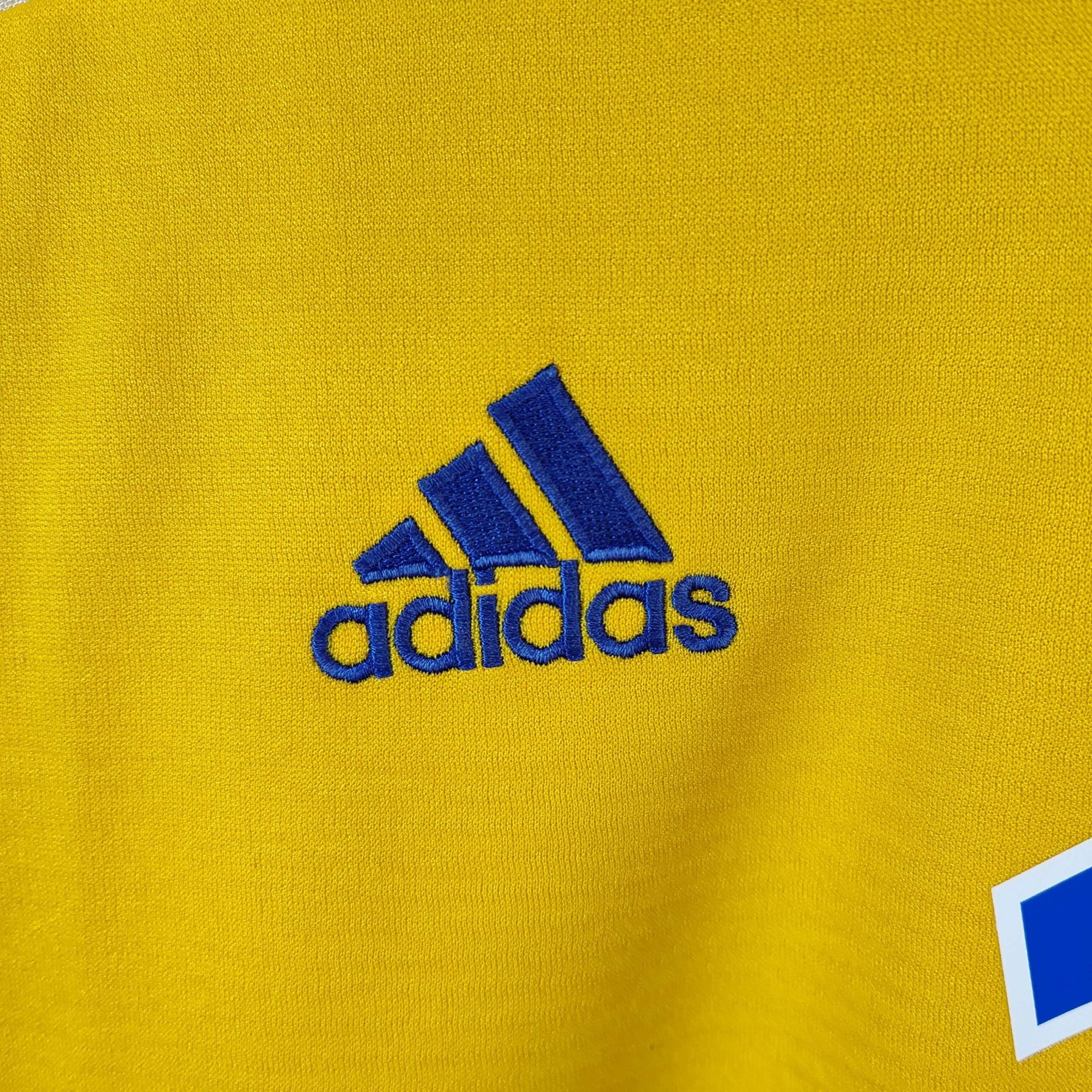 2000 - 02 Sweden Home Shirt Ibrahimovic 11 - 9.5/10 - (XL) - Eternal Pitch