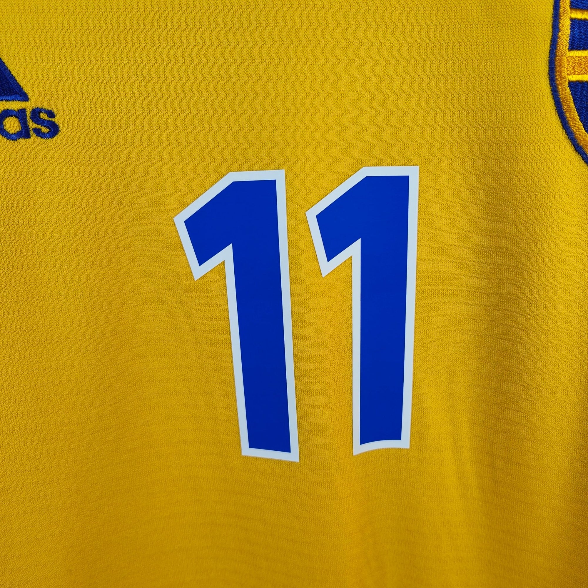 2000 - 02 Sweden Home Shirt Ibrahimovic 11 - 9.5/10 - (XL) - Eternal Pitch