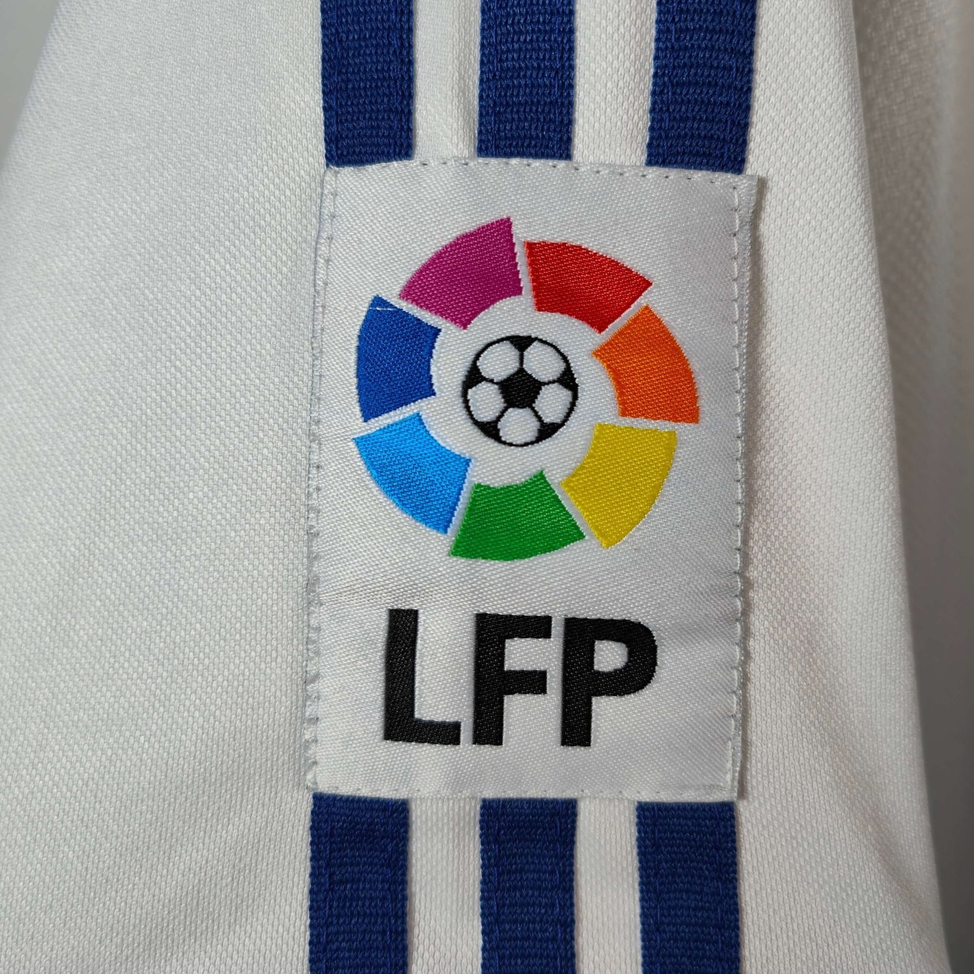 2001 - 02 Real Madrid Home Shirt Zidane 5 - 9/10 - (M) - Eternal Pitch