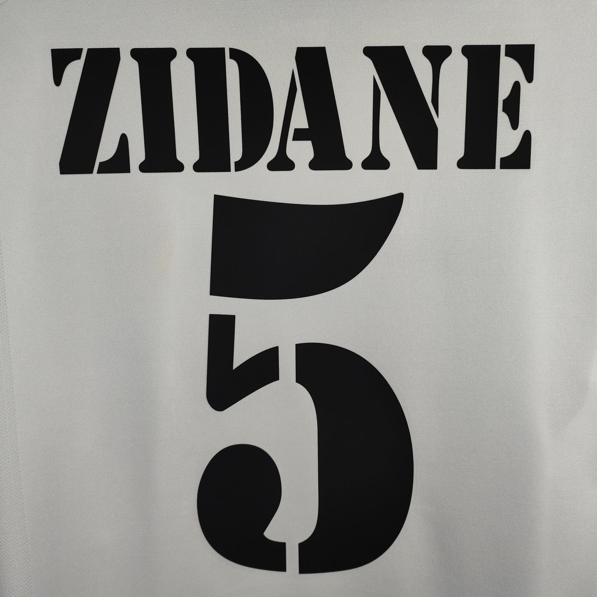 2001 - 02 Real Madrid Home Shirt Zidane 5 - 9/10 - (XL) - Eternal Pitch
