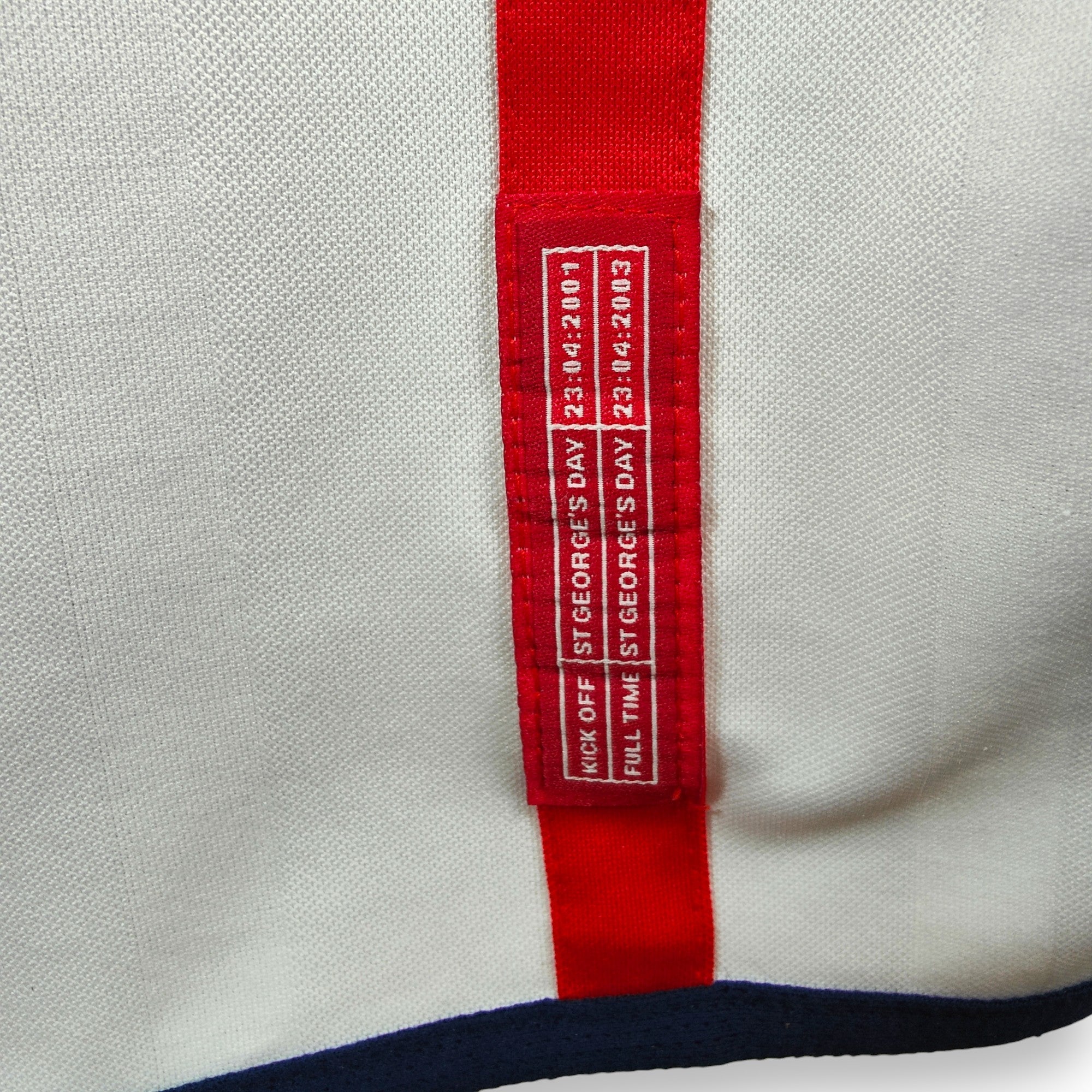 2001 - 03 England Home Shirt Beckham 7 (M) - Eternal Pitch
