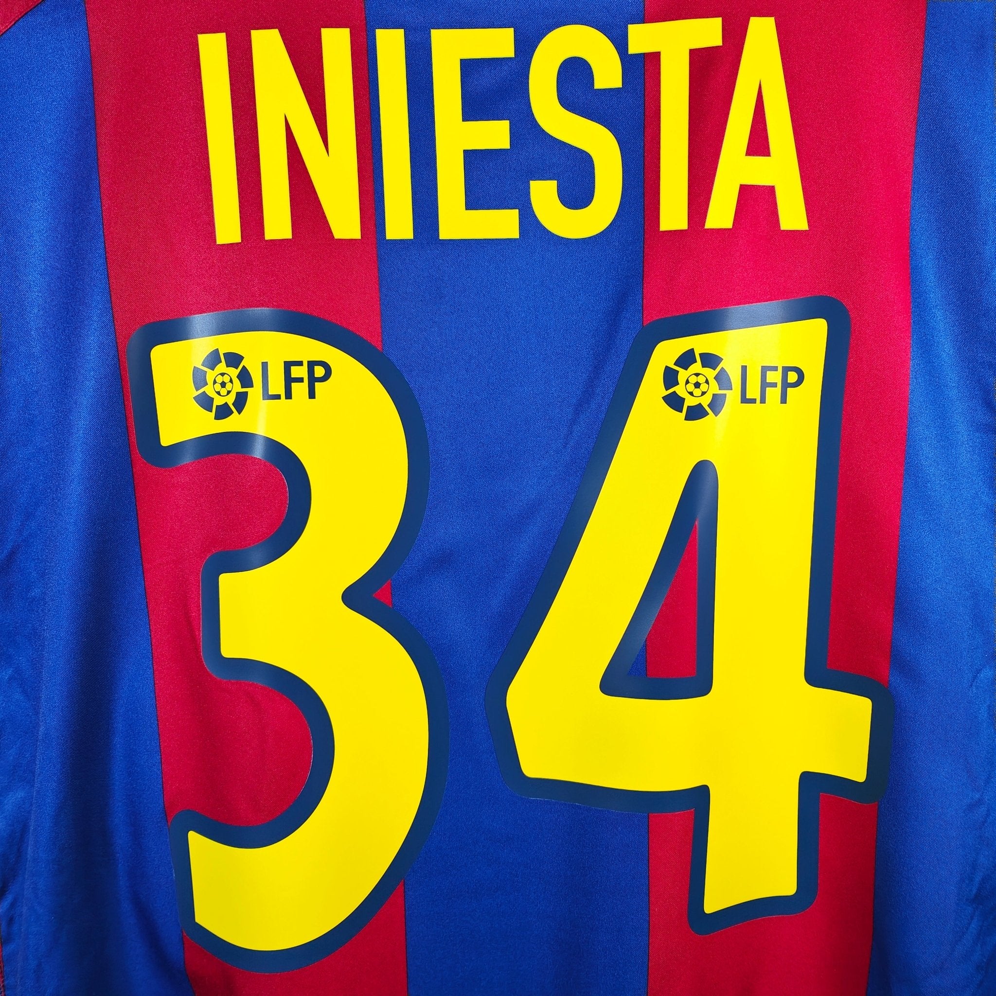 2002-03 FC Barcelona Home Shirt Iniesta #34 - 9/10 - (XL) – 184633