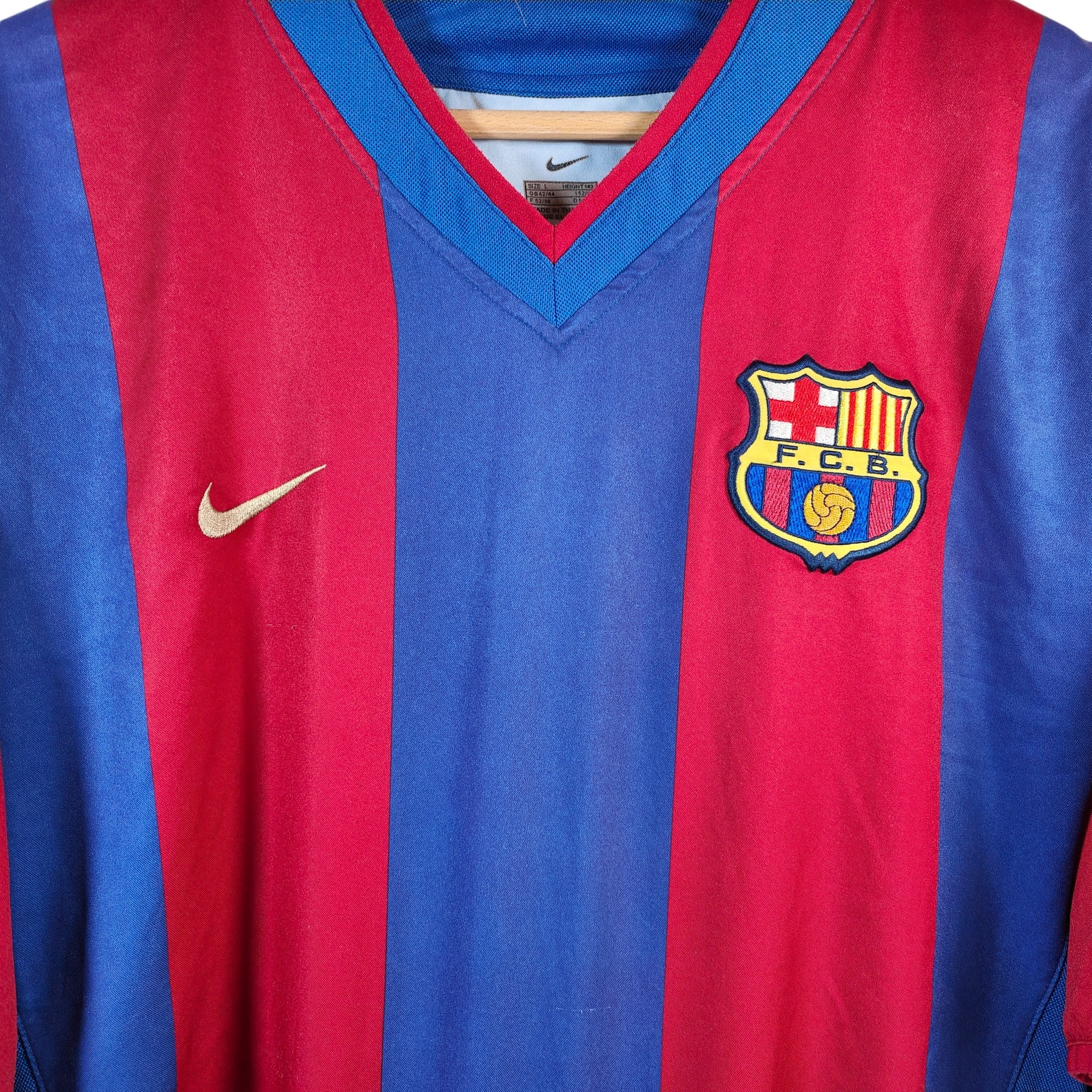 2002 - 03 FC Barcelona Home Shirt Iniesta 34 (L) - Eternal Pitch