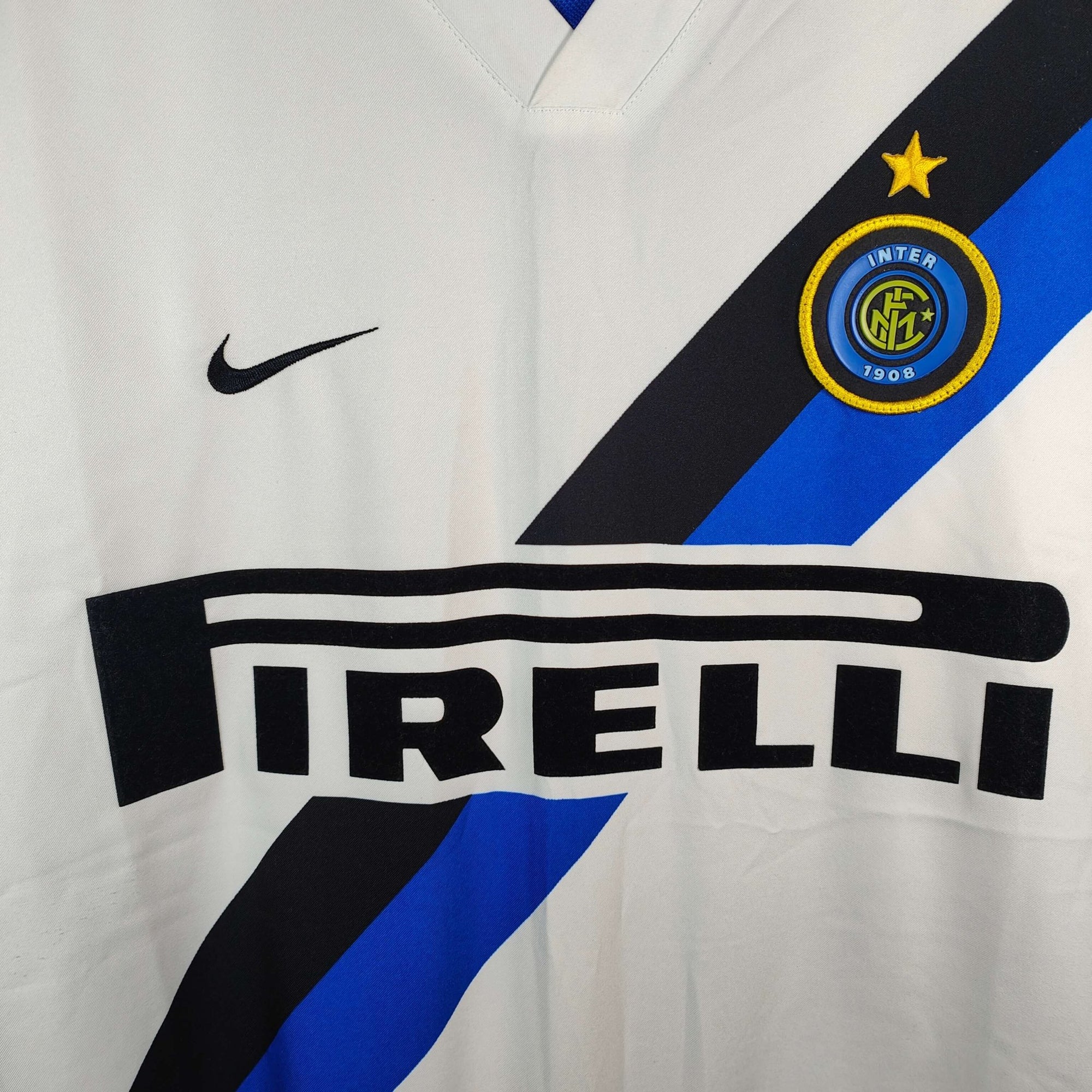 2002 - 03 Inter Milan Away Shirt Vieri 32 - 9/10 - (M) - Eternal Pitch