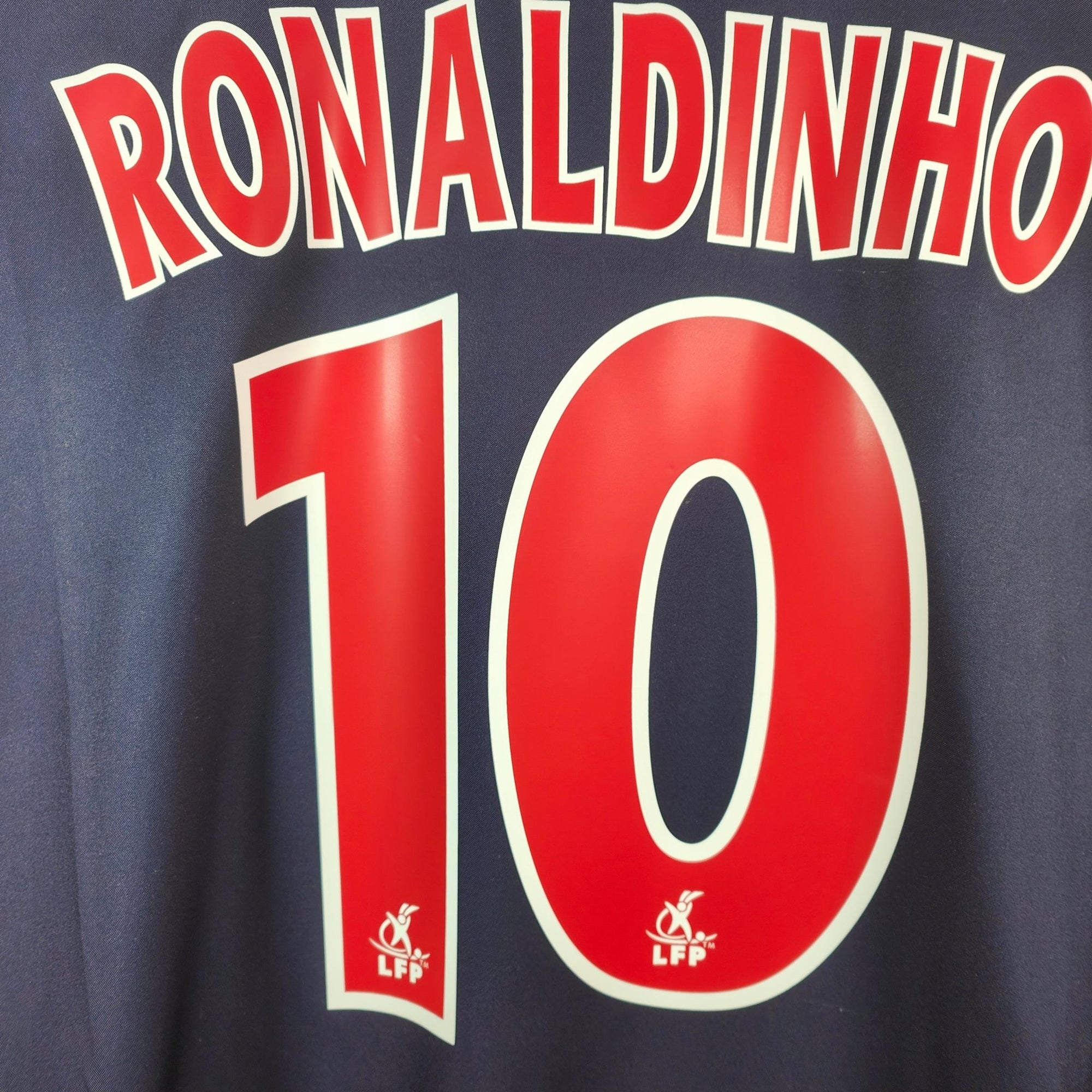2002 - 03 PSG Home Shirt Ronaldinho 10 (L) - Eternal Pitch
