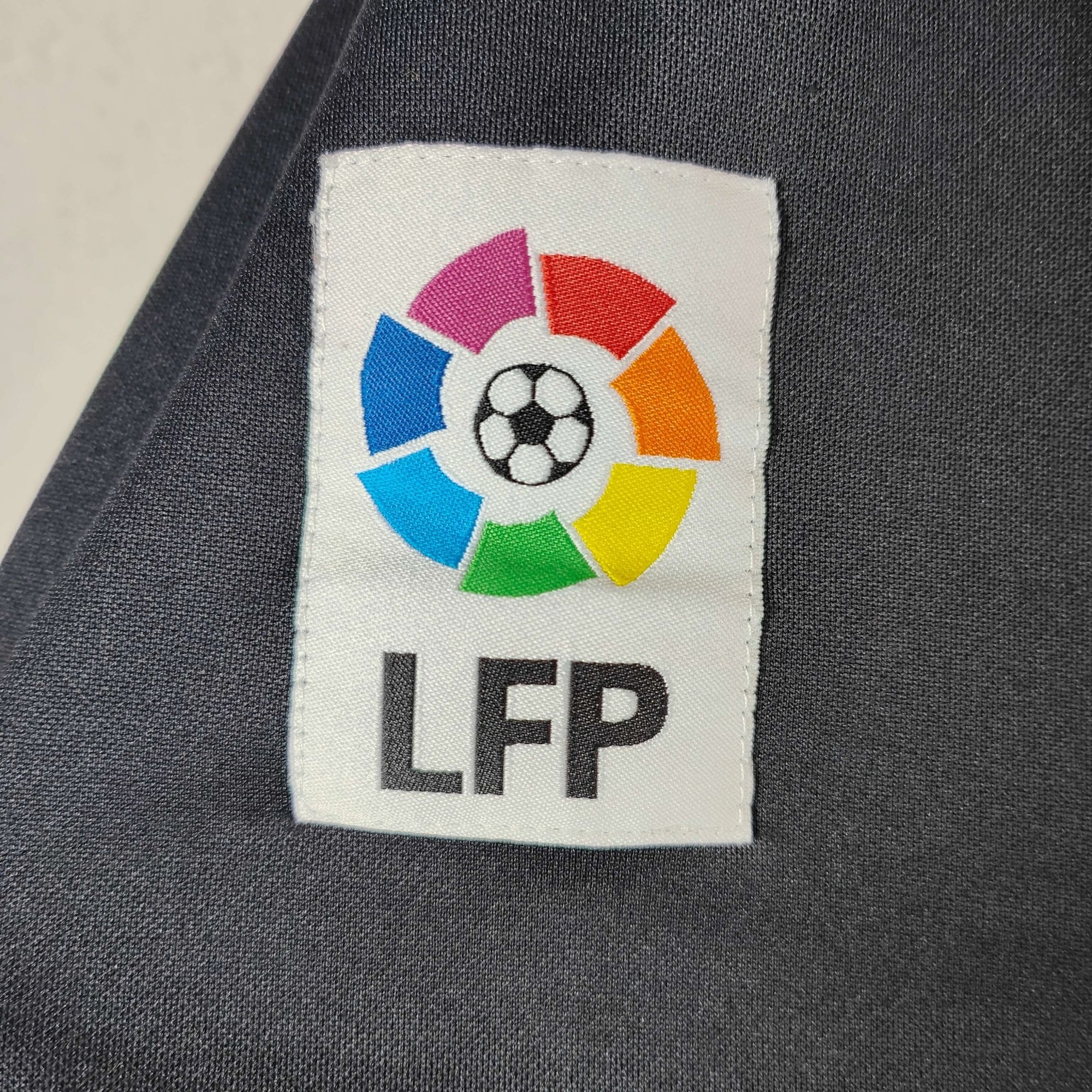 2002 - 03 Real Madrid Away Shirt Zidane 5 - 9.5/10 - (M) - Eternal Pitch