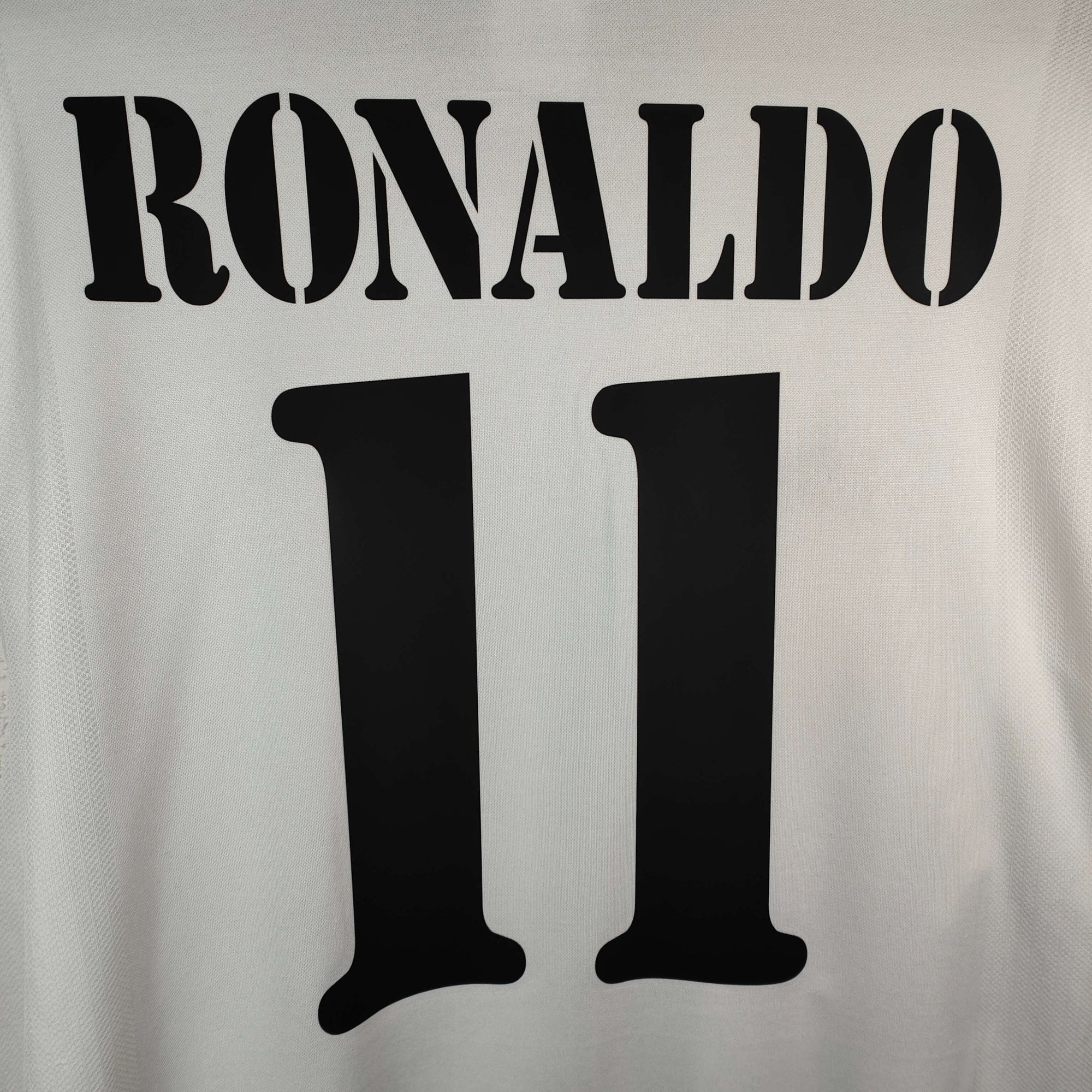 2002 - 03 Real Madrid Home Shirt Ronaldo 11 - 8/10 - (XL) - Eternal Pitch