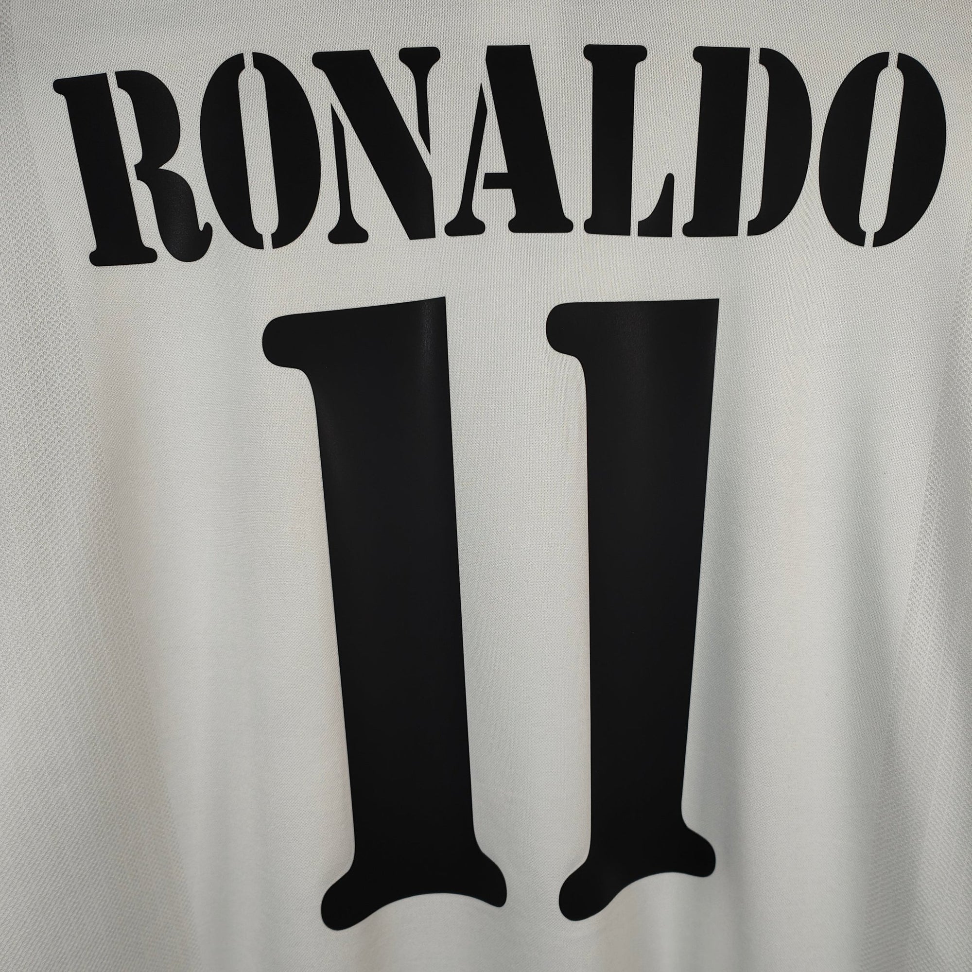 2002 - 03 Real Madrid Home Shirt Ronaldo 11 - 8.5/10 - (M) - Eternal Pitch