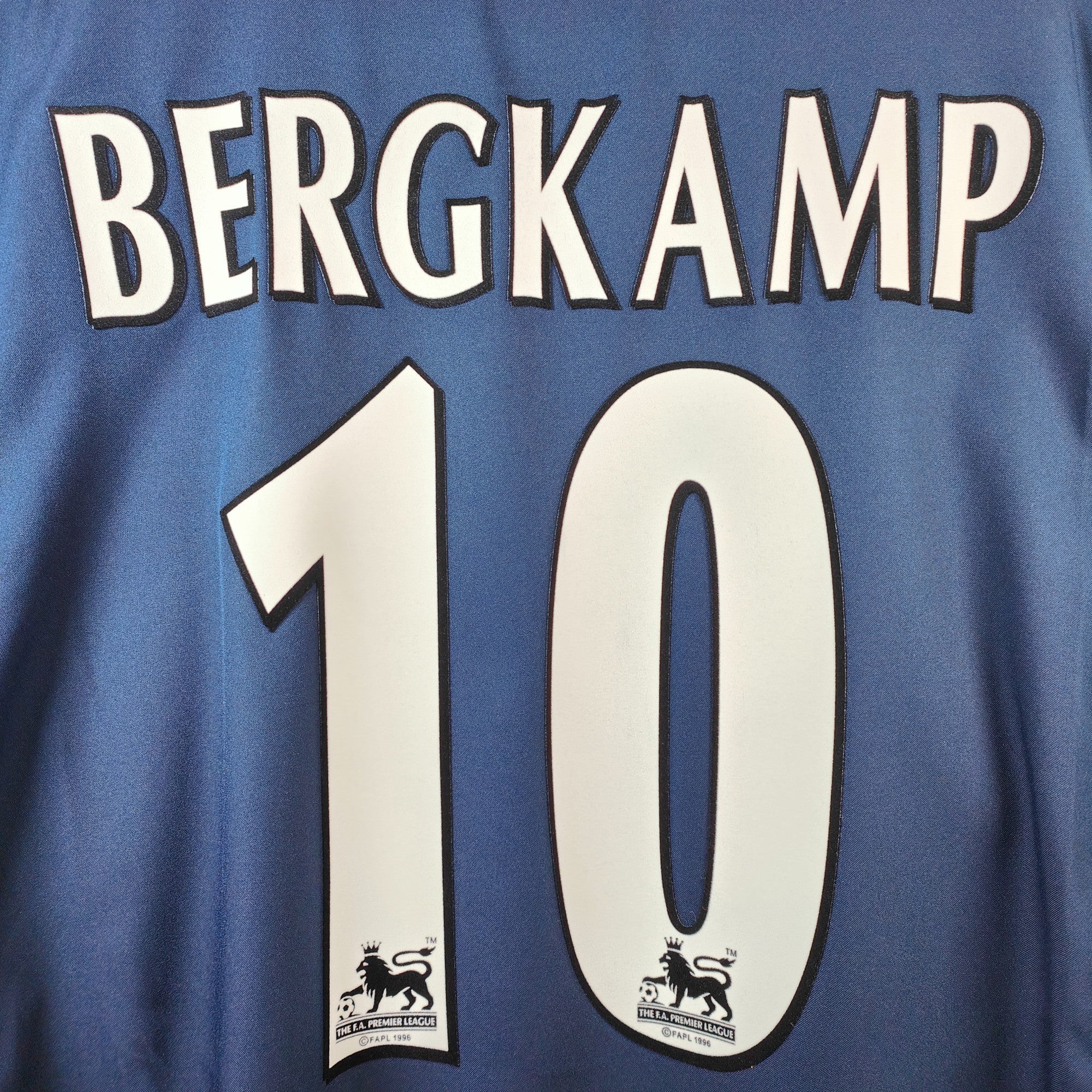 2002 - 04 Arsenal Away Shirt Bergkamp 10 (L) - Eternal Pitch