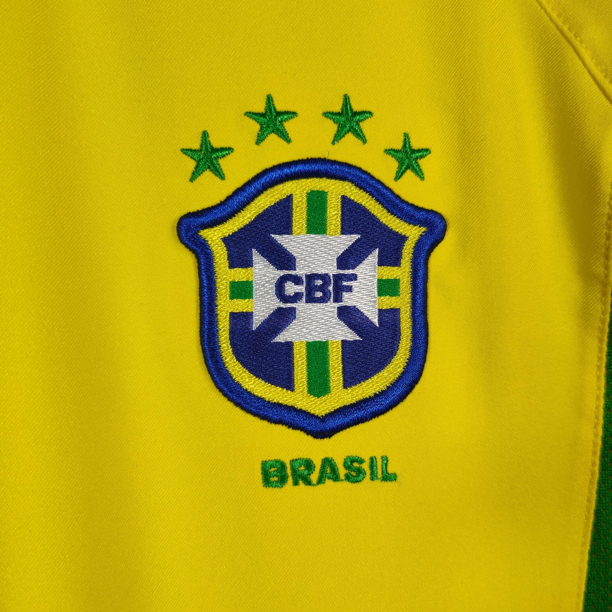 2002 - 04 Brazil Home Shirt Ronaldinho 11 - 8/10 - (XL) - Eternal Pitch