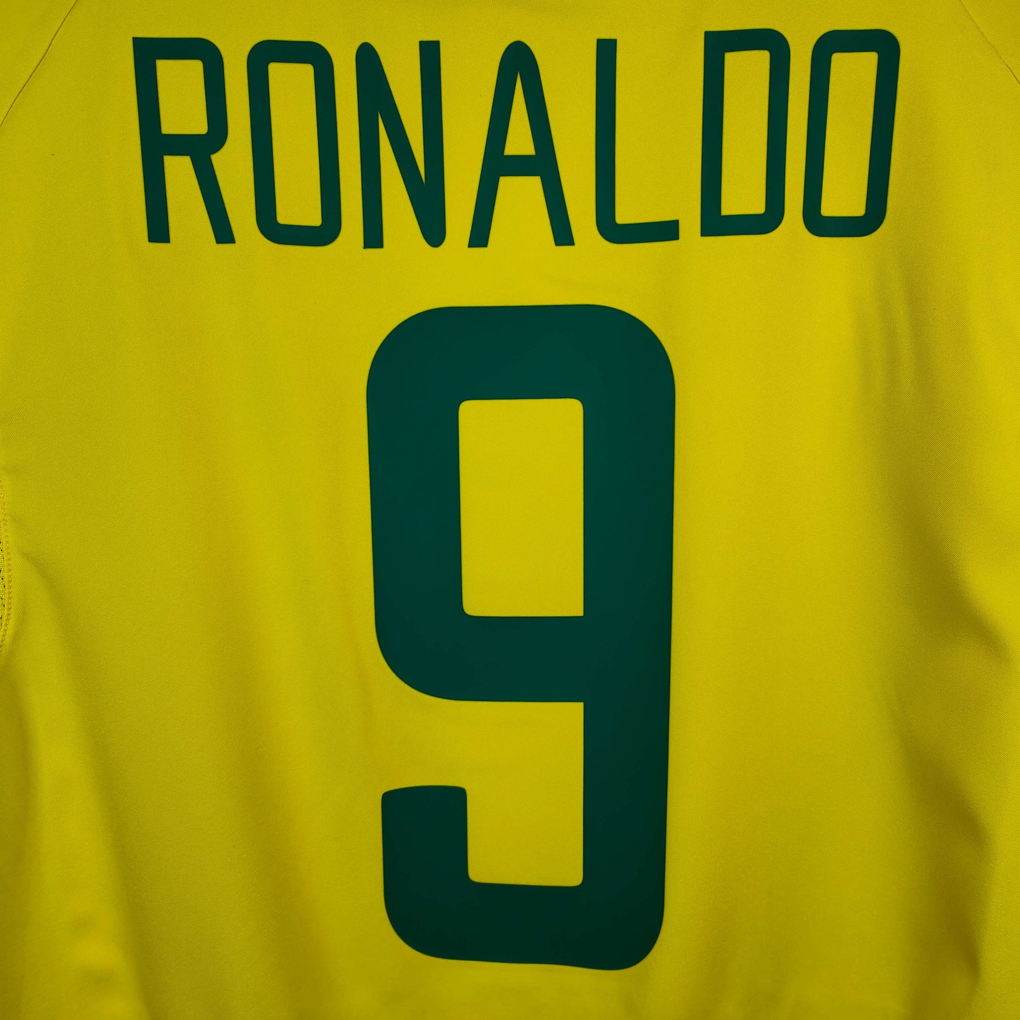 2002 - 04 Brazil Home Shirt Ronaldo 9 - 8/10 - (M) - Eternal Pitch