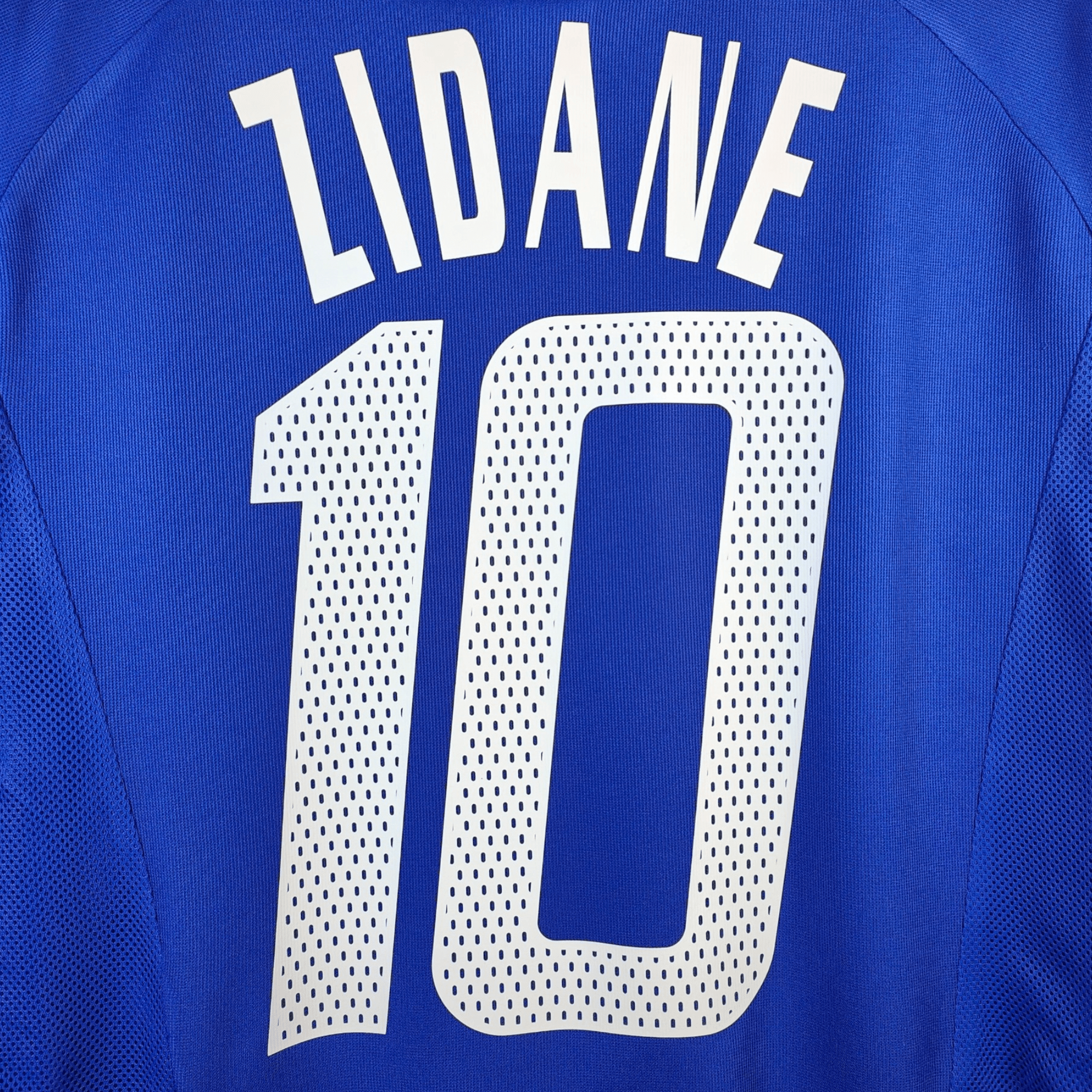 2002 - 04 France Home Shirt Zidane 10 (L) - Eternal Pitch