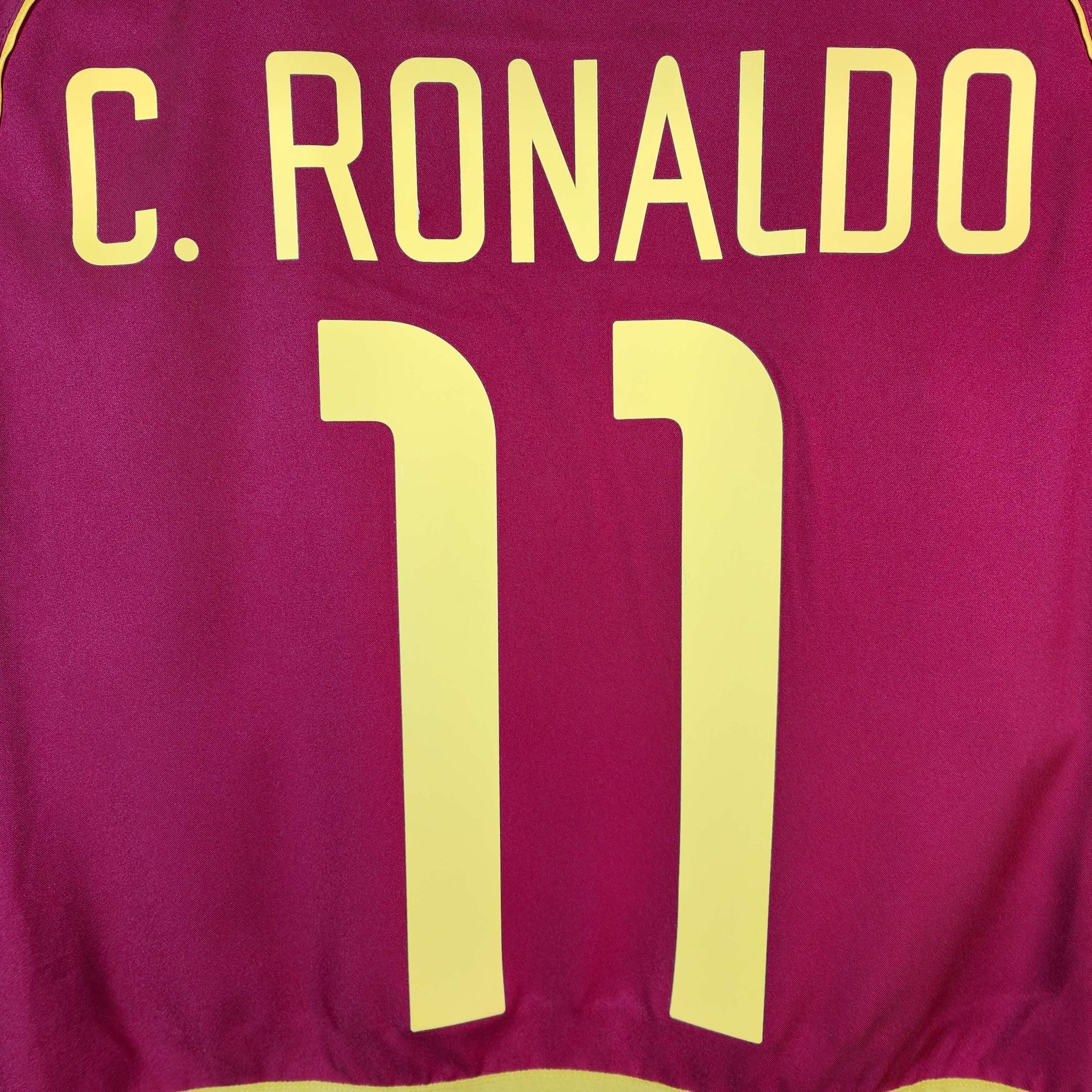 2002 - 04 Portugal Home Shirt Ronaldo 11 - 9/10 - (S) - Eternal Pitch