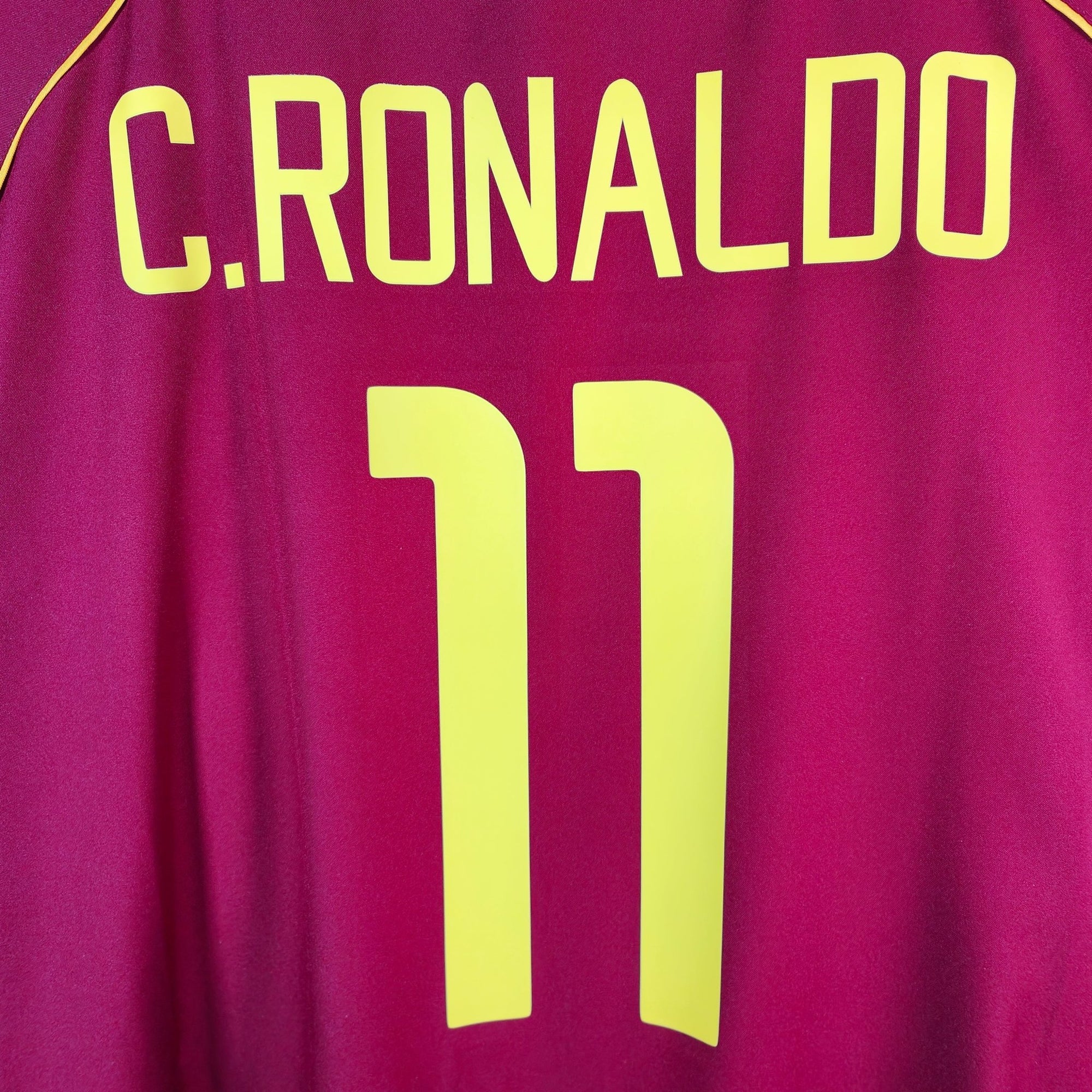 2002 - 04 Portugal Home Shirt Ronaldo 11 - 9.5/10 - (XL) - Eternal Pitch