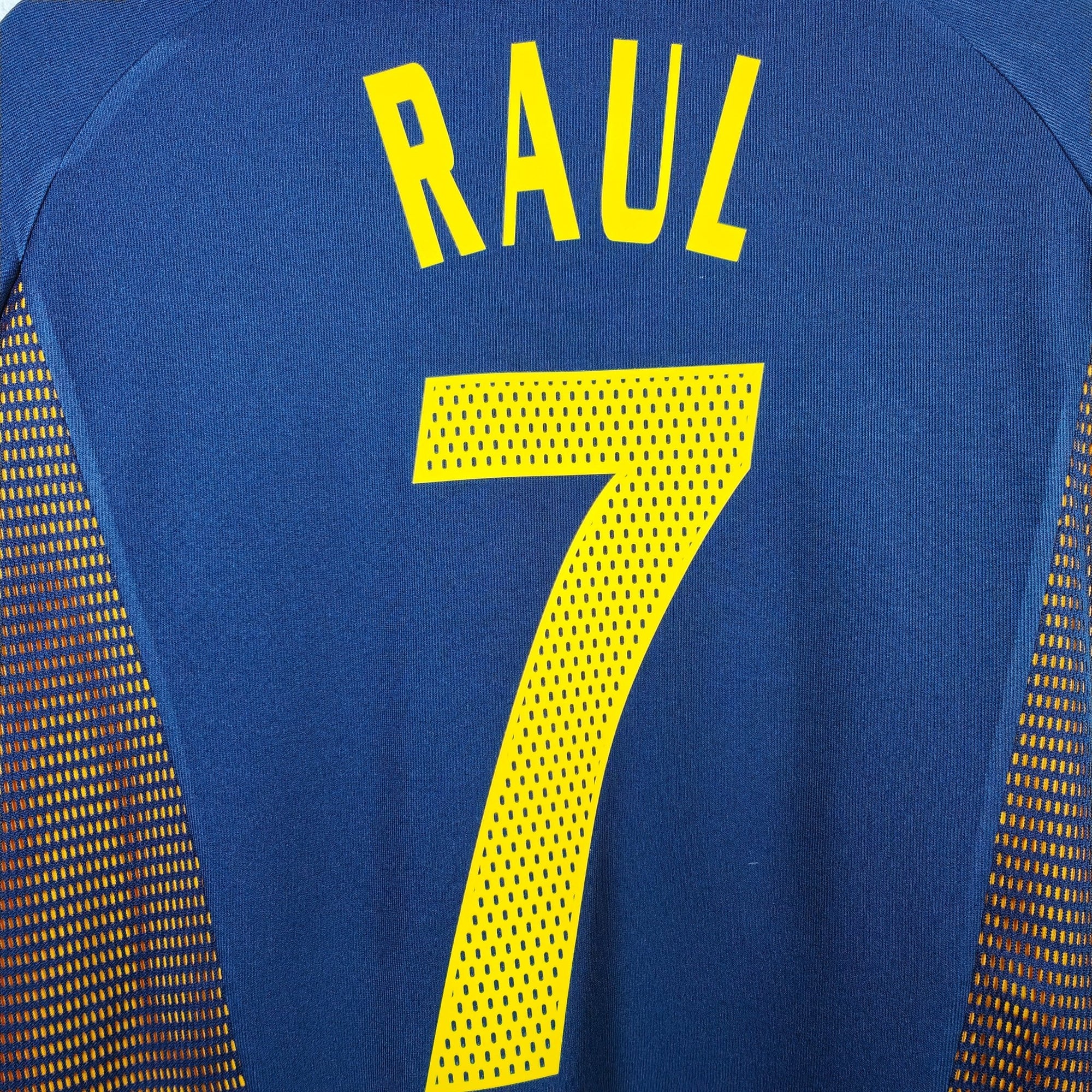 2002 - 04 Spain Third Shirt Raul 7 - 9/10 - (L) - Eternal Pitch