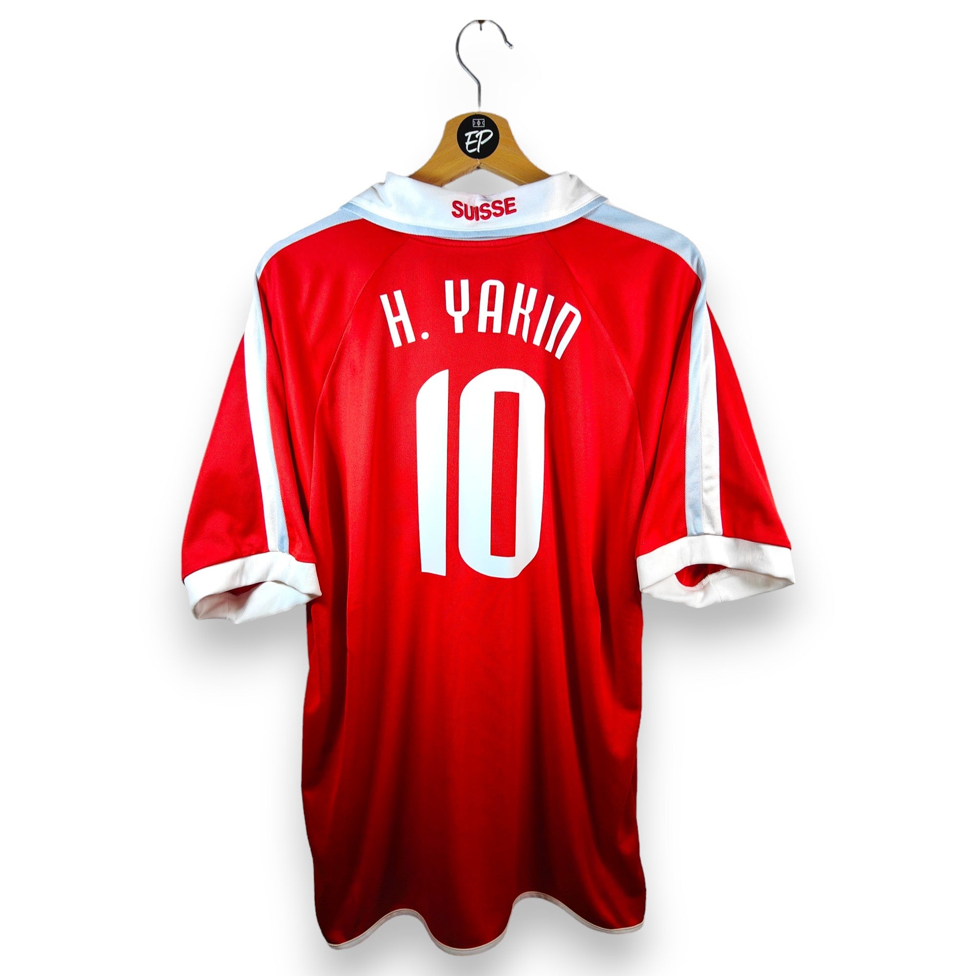 2002 - 04 Switzerland Home Shirt Hakan Yakin 10 (L) - Eternal Pitch