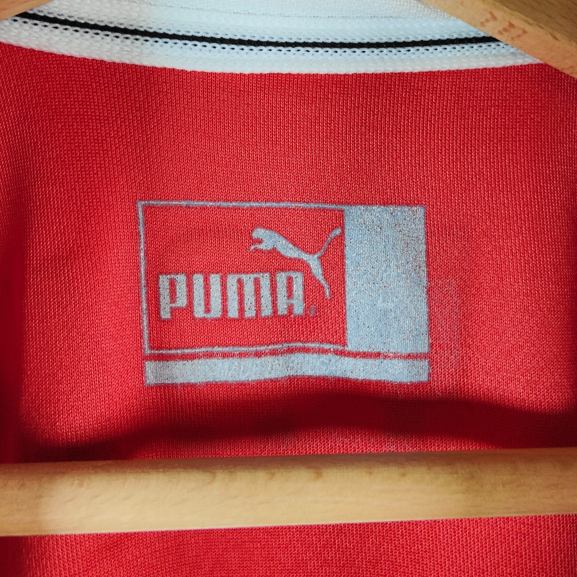 2002 - 04 Switzerland Home Shirt Hakan Yakin 10 (L) - Eternal Pitch