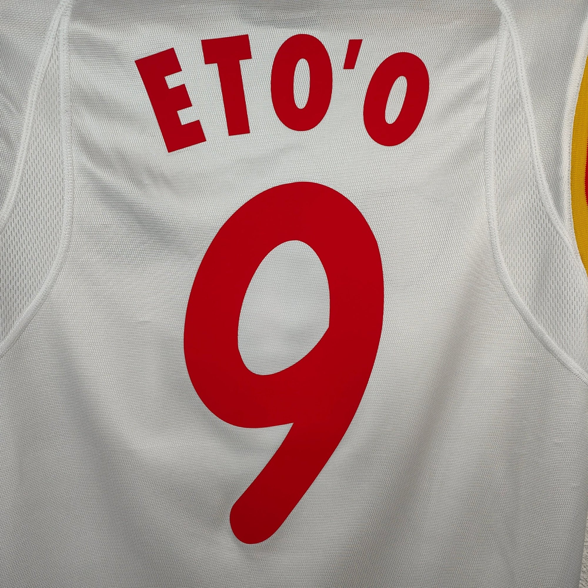 2002 Cameroon Away Shirt Eto&#39;o 9 - 8.5/10 - (L) - Eternal Pitch