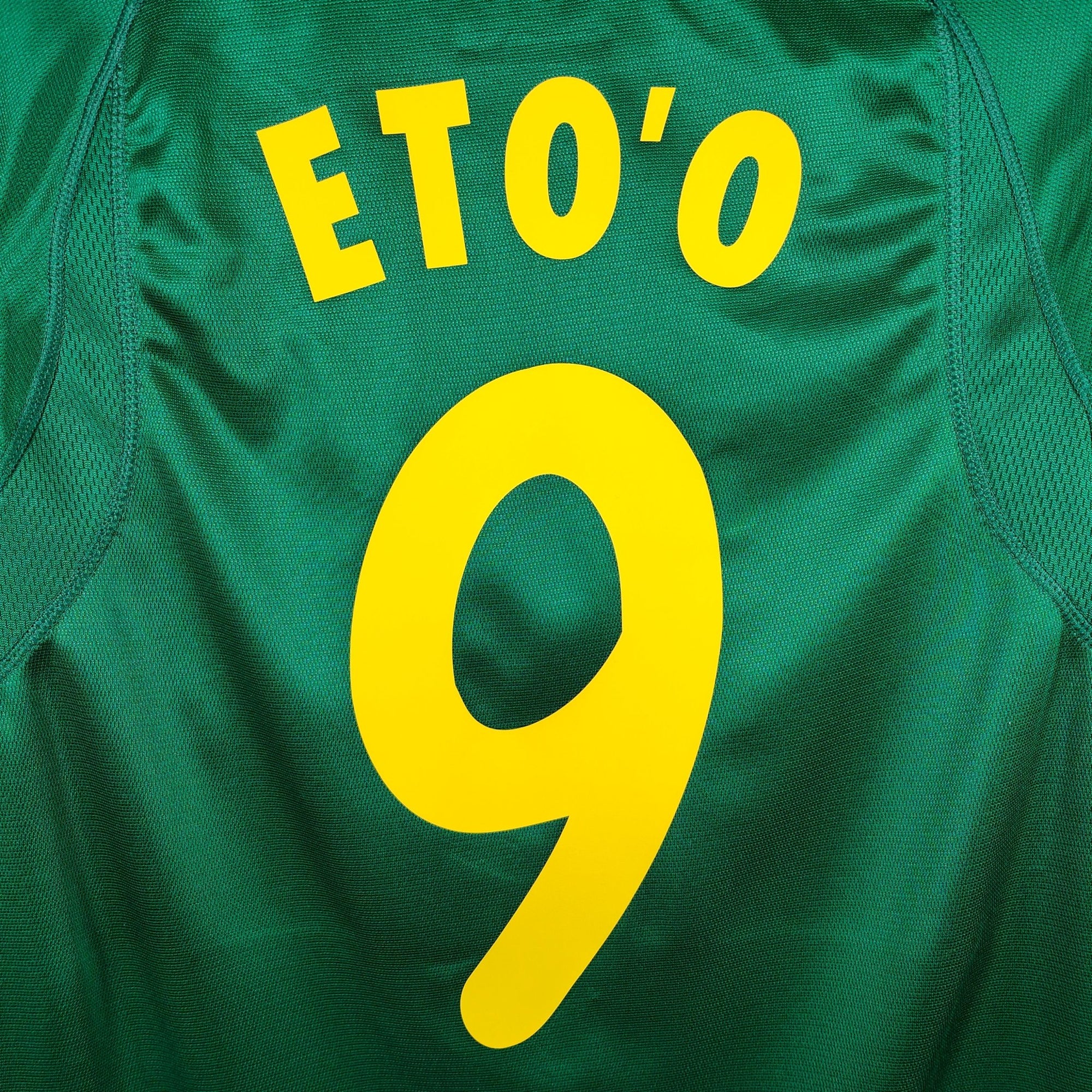 2002 Cameroon Home Shirt Eto&#39;o 9 - 8.5/10 - (L) - Eternal Pitch