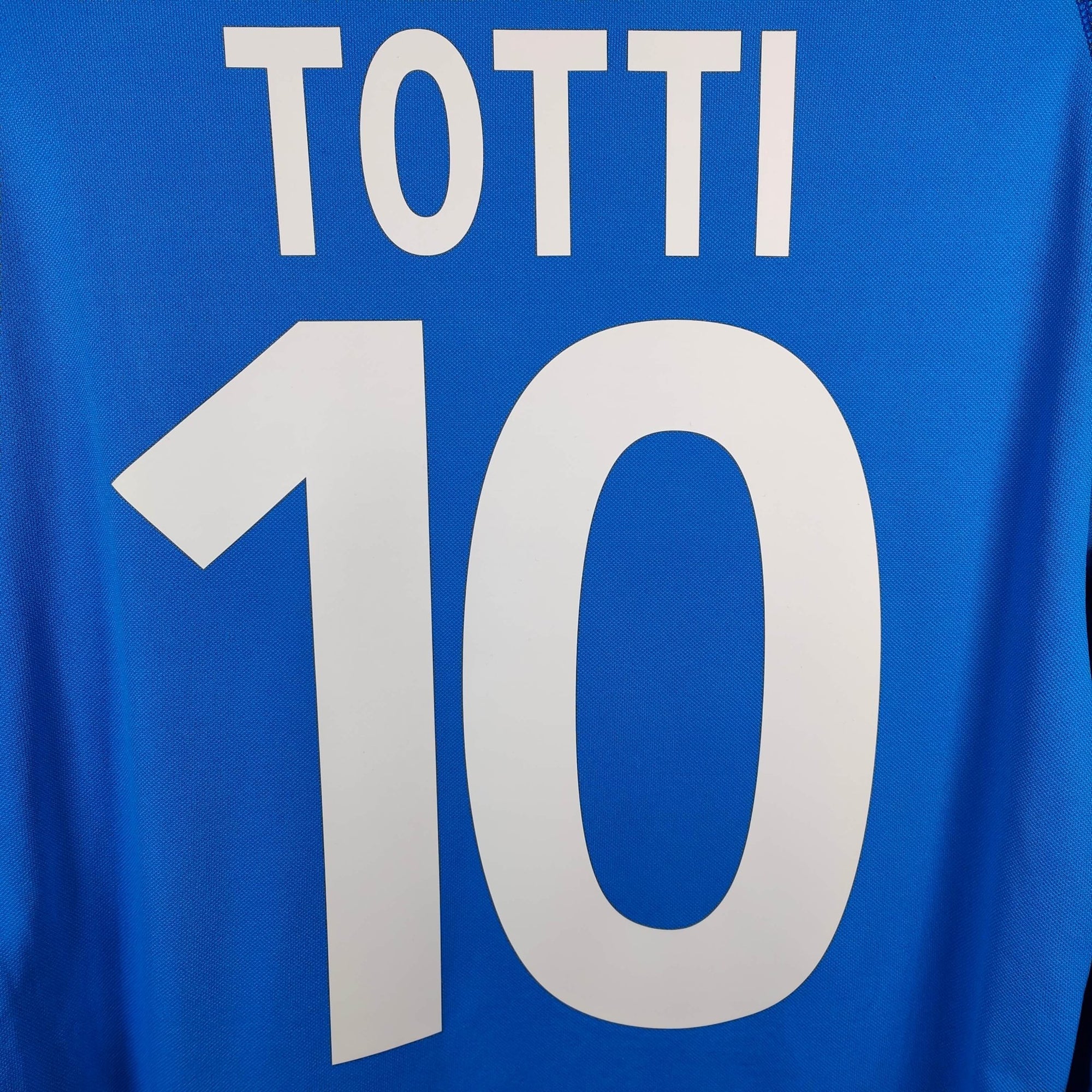 2002 Italy Home Shirt Totti 10 - 6.5/10 - (XL slim) - Eternal Pitch