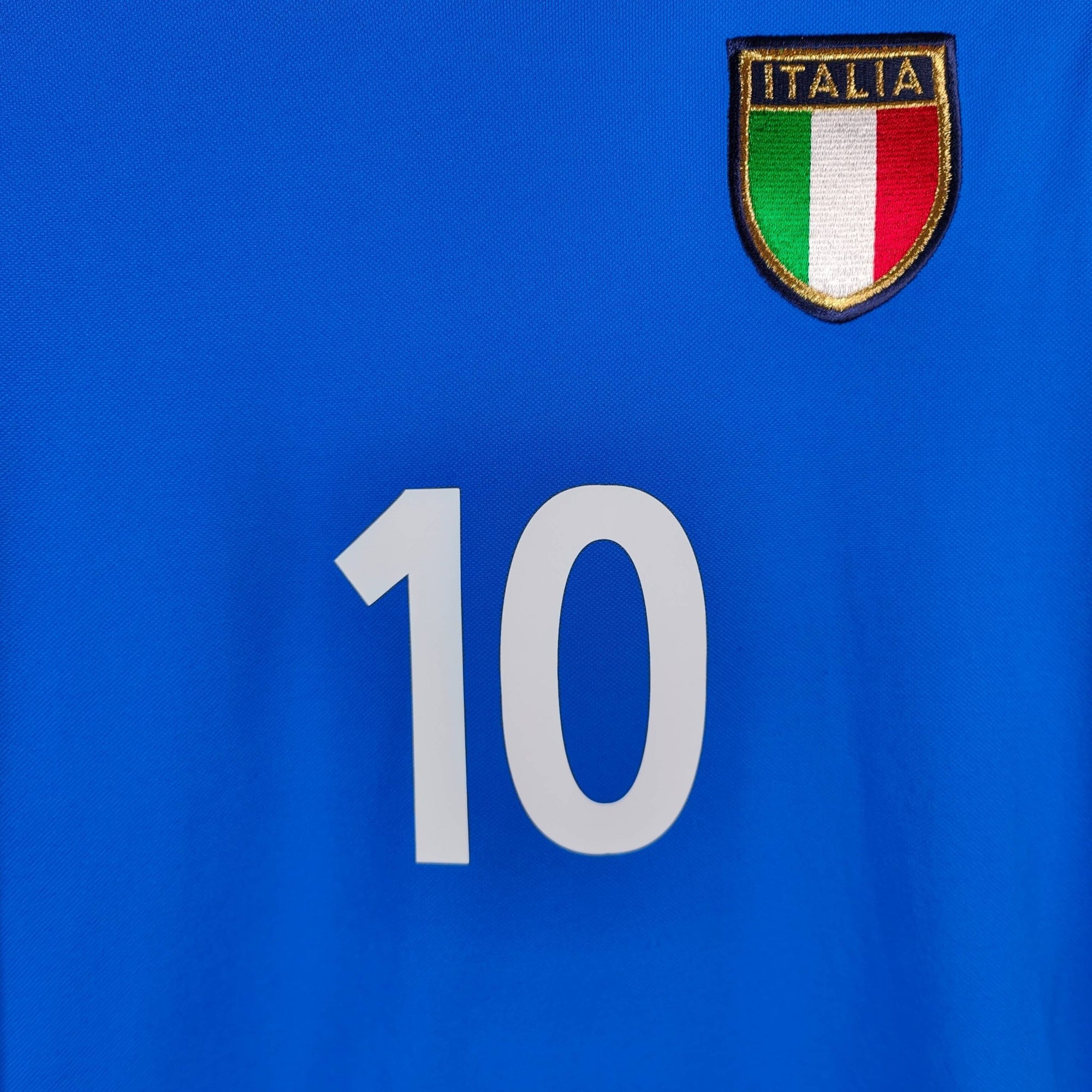 2002 Italy Home Shirt Totti 10 - 9/10 - (L slim) - Eternal Pitch