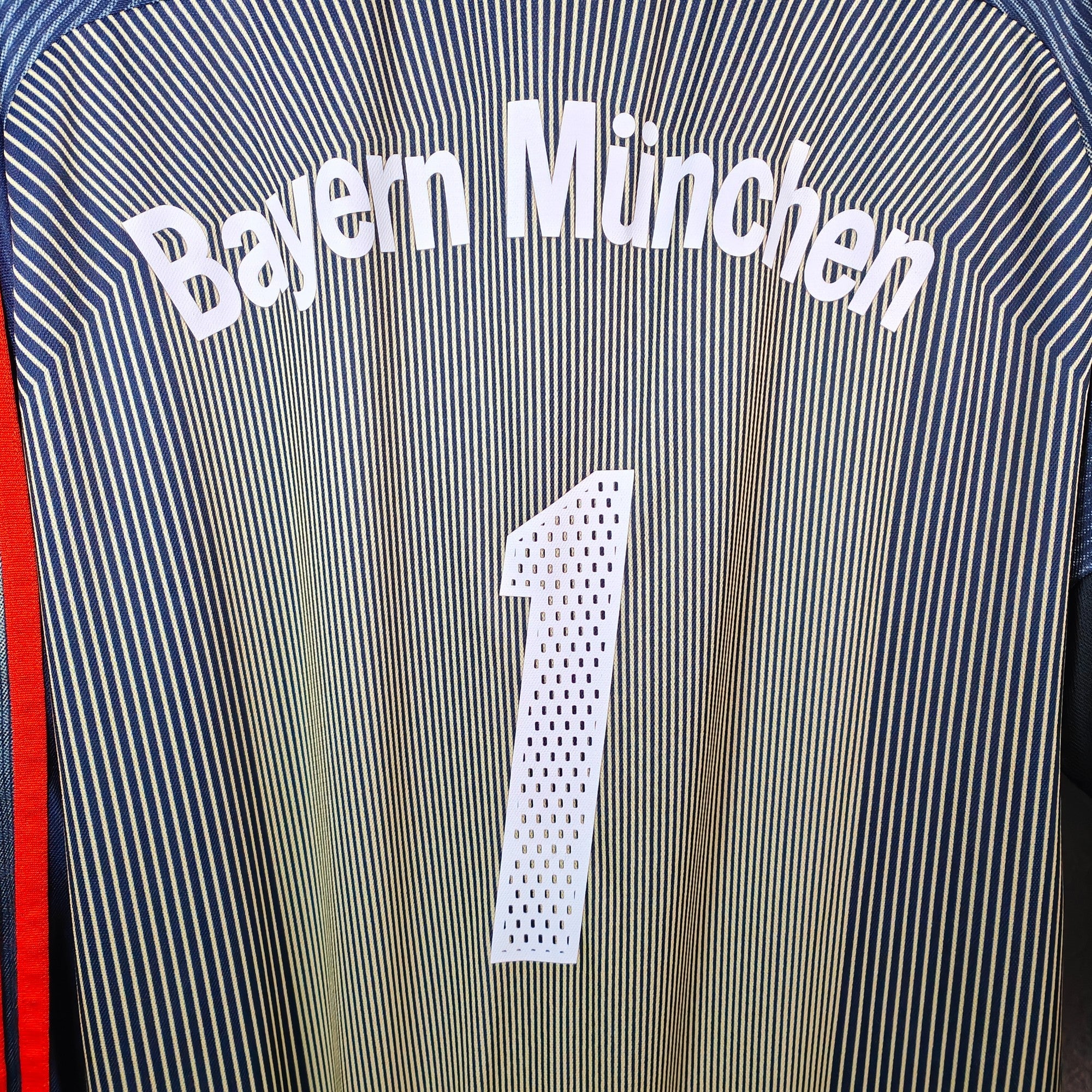 2003 - 04 Bayern Munich GK Shirt Kahn 1 - 8.5/10 - (M) - Eternal Pitch