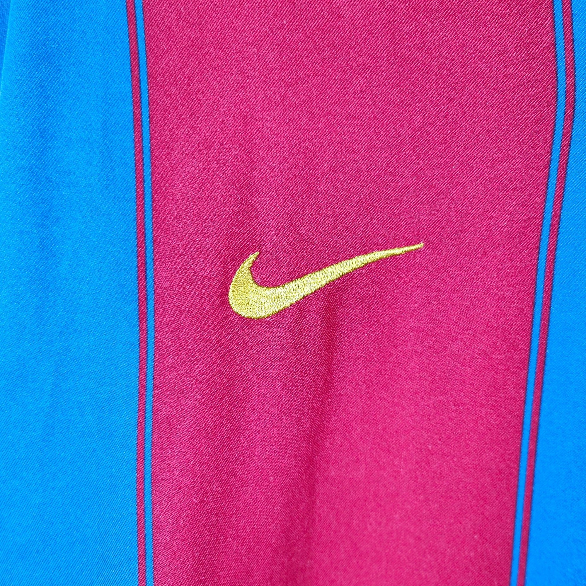 2003 - 04 FC Barcelona Home Shirt Ronaldinho 10 - 9/10 - (L) - Eternal Pitch