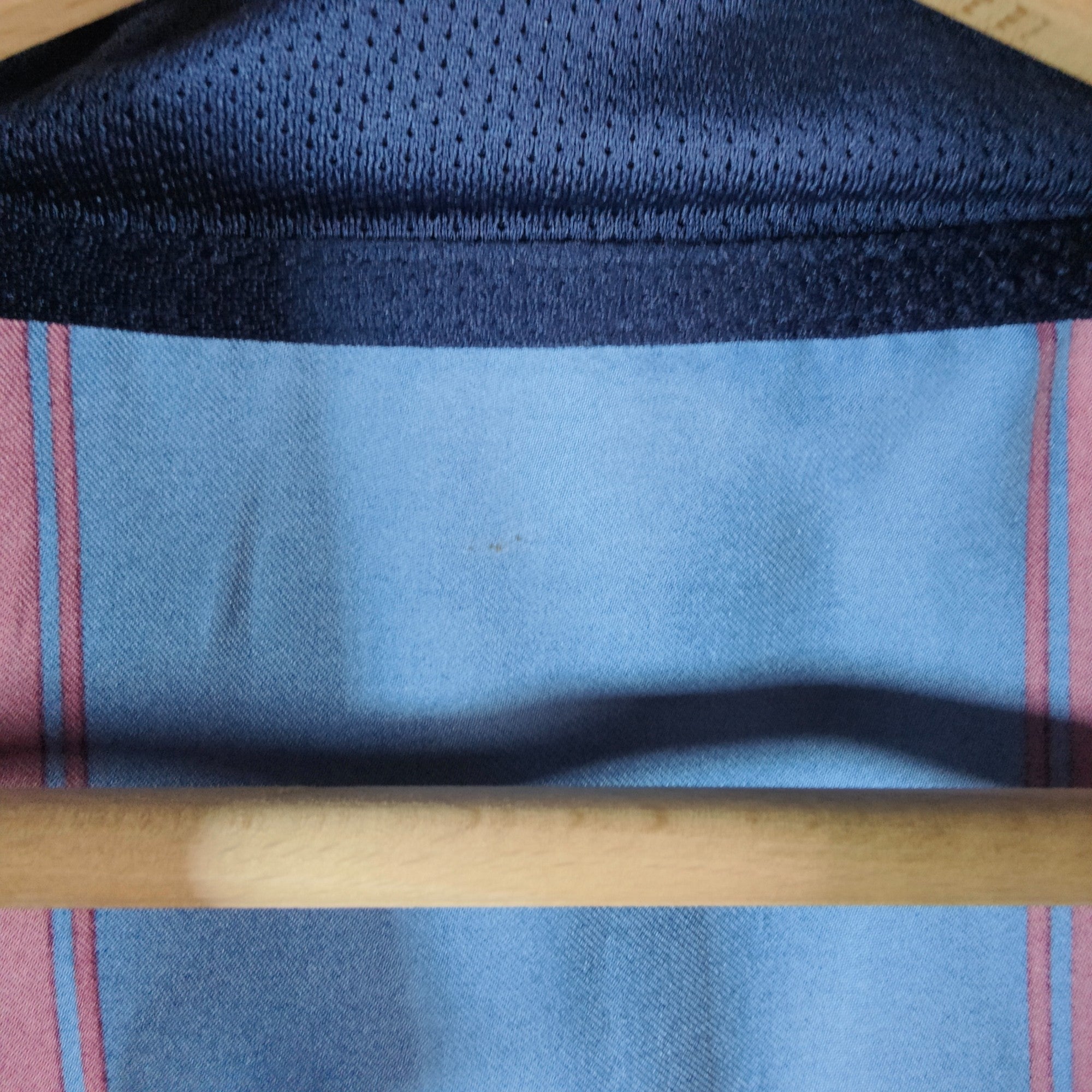 2003 - 04 FC Barcelona Home Shirt Ronaldinho 10 (M) - Eternal Pitch
